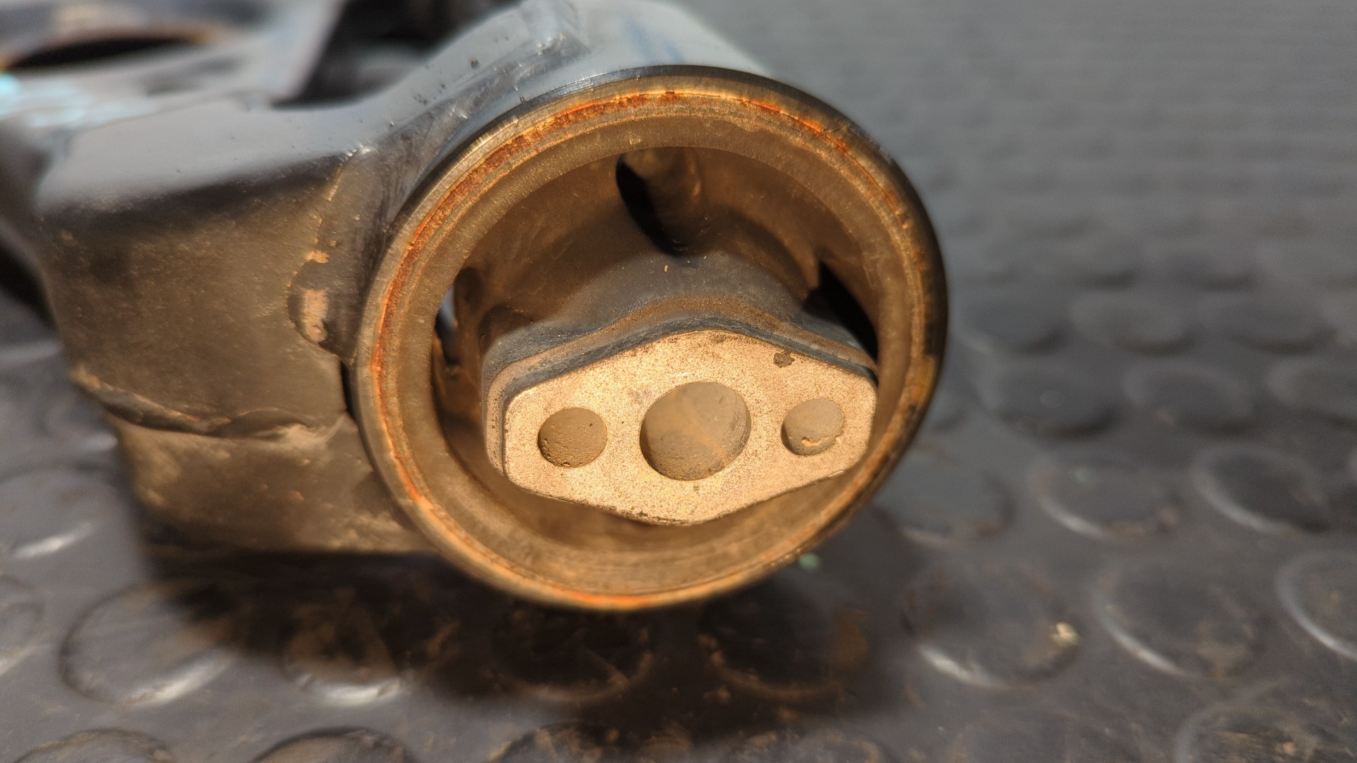 BRAZO IZQUIERDO INFERIOR DELANTERO OPEL MOKKA X - vista 3