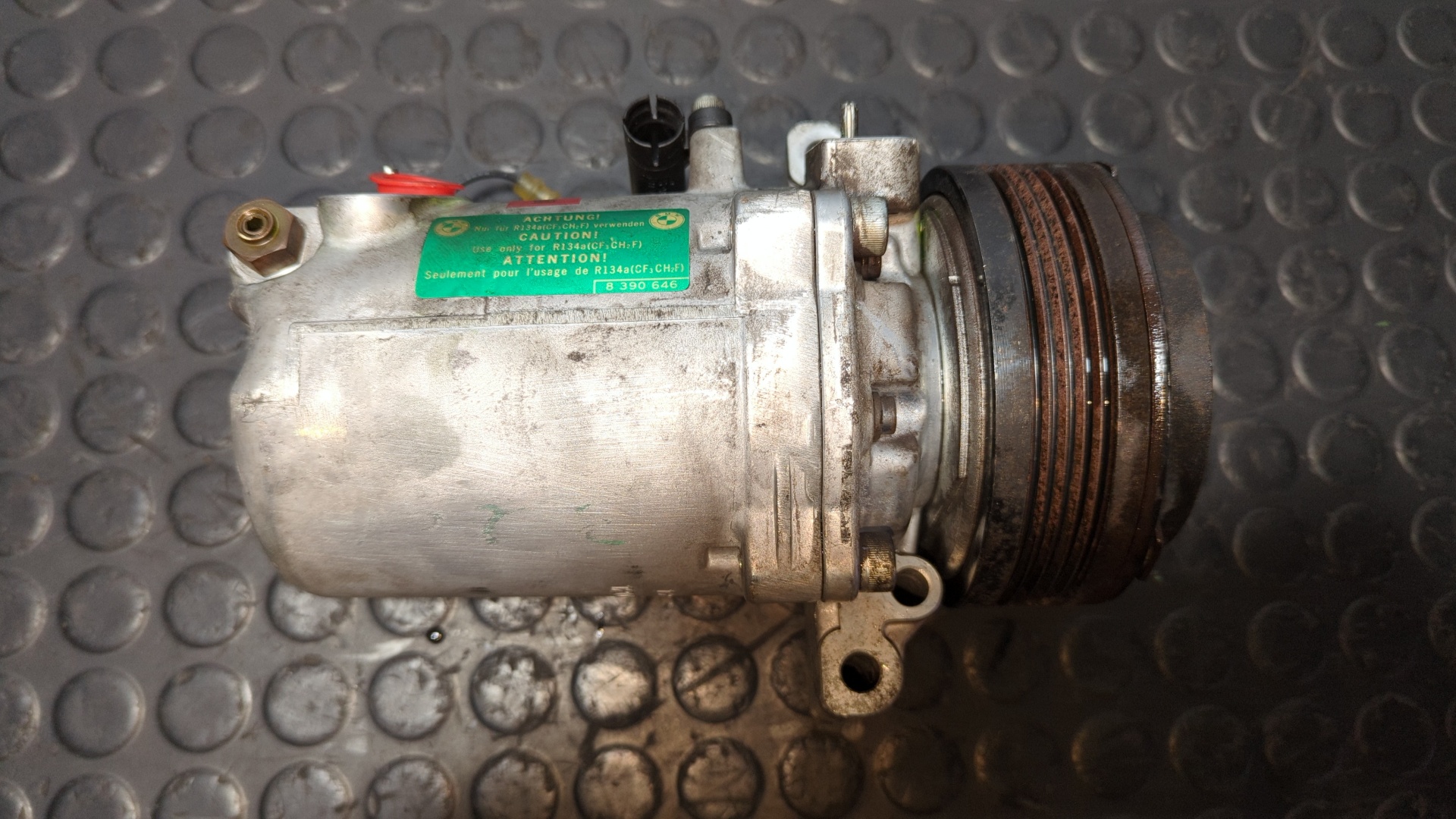 COMPRESOR AIRE ACONDICIONADO BMW SERIE 5 BERLINA (E39) - vista 3