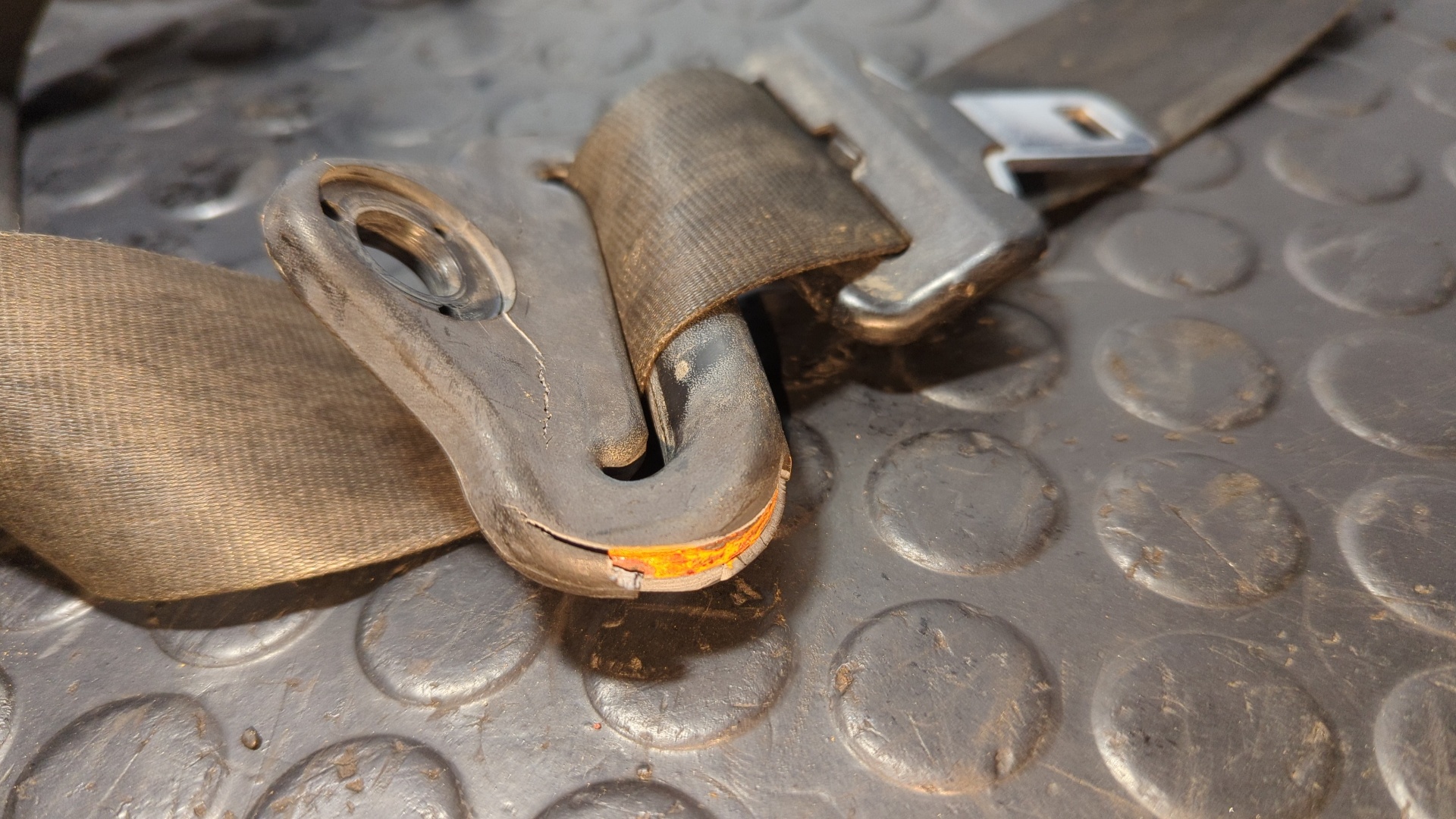 CINTURON DELANTERO IZQUIERDO CITROEN SAXO - vista 2