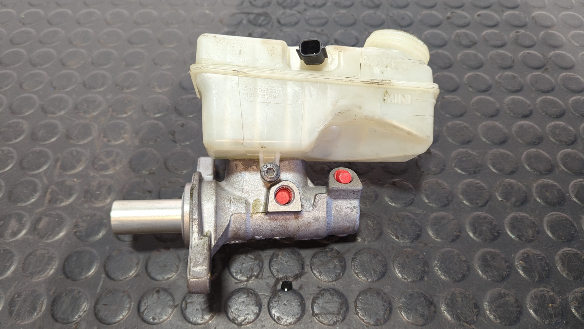 BOMBA FRENO DACIA DUSTER - vista 2