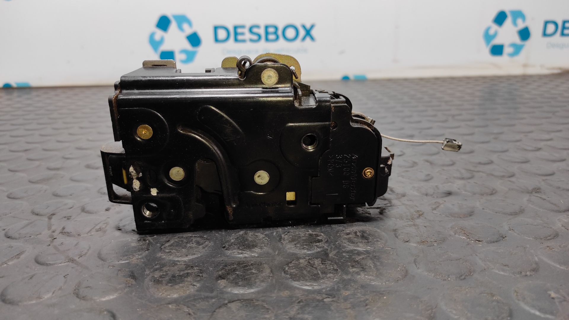 CERRADURA PUERTA DELANTERA IZQUIERDA VOLKSWAGEN CADDY KA/KB (2C) - vista 4