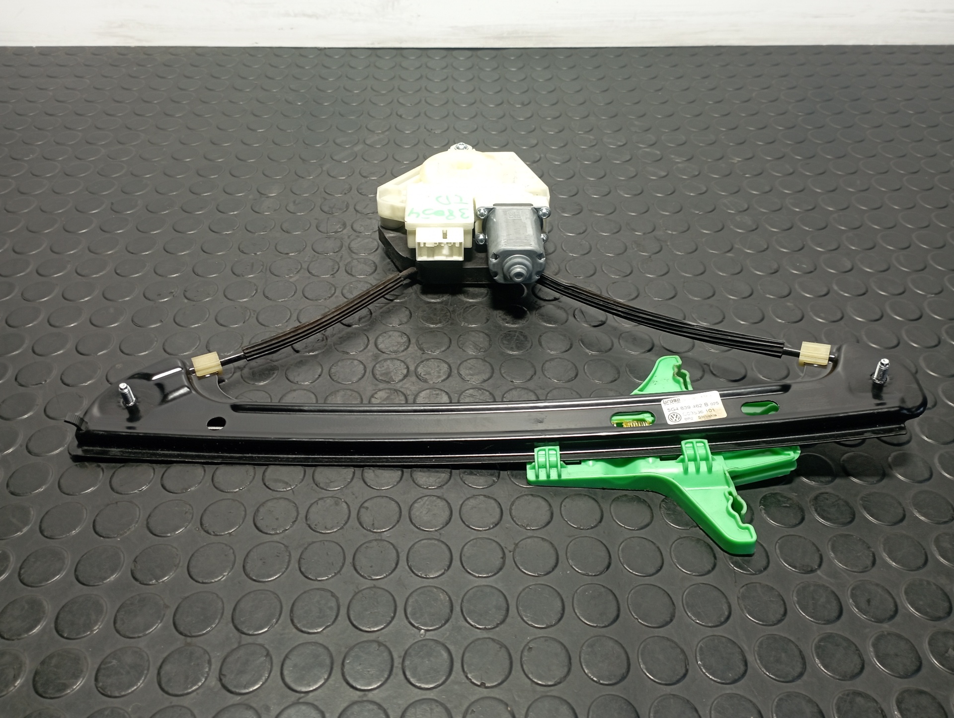 ELEVALUNAS TRASERO DERECHO VOLKSWAGEN GOLF VII LIM.