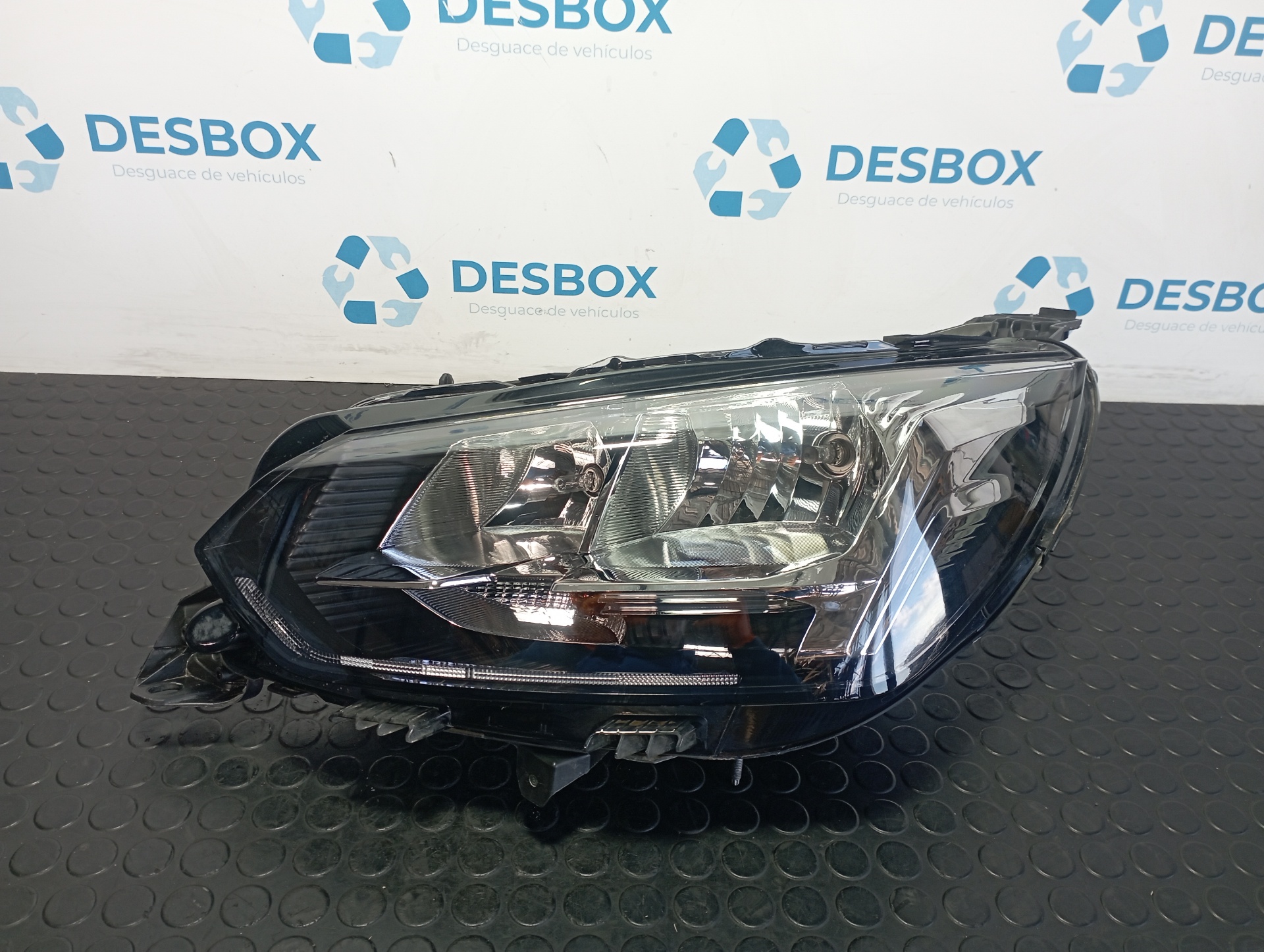 FARO IZQUIERDO PEUGEOT 2008 (--.2013->)