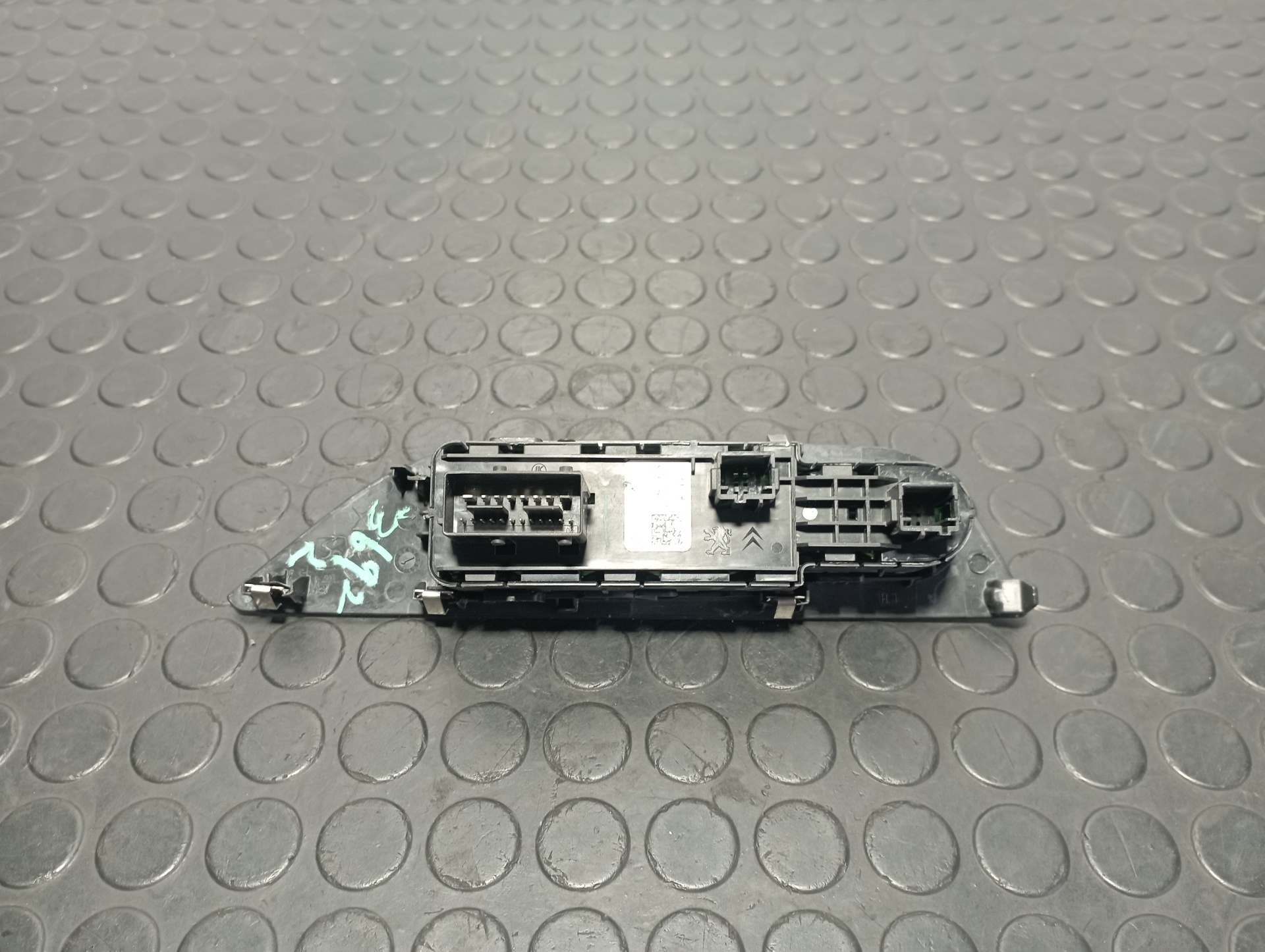 MANDO ELEVALUNAS DELANTERO IZQUIERDO PEUGEOT 2008 (--.2013->) - vista 2