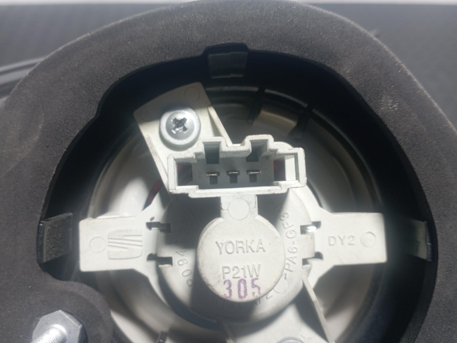 PILOTO TRASERO DERECHO SEAT TOLEDO (5P2) - vista 4