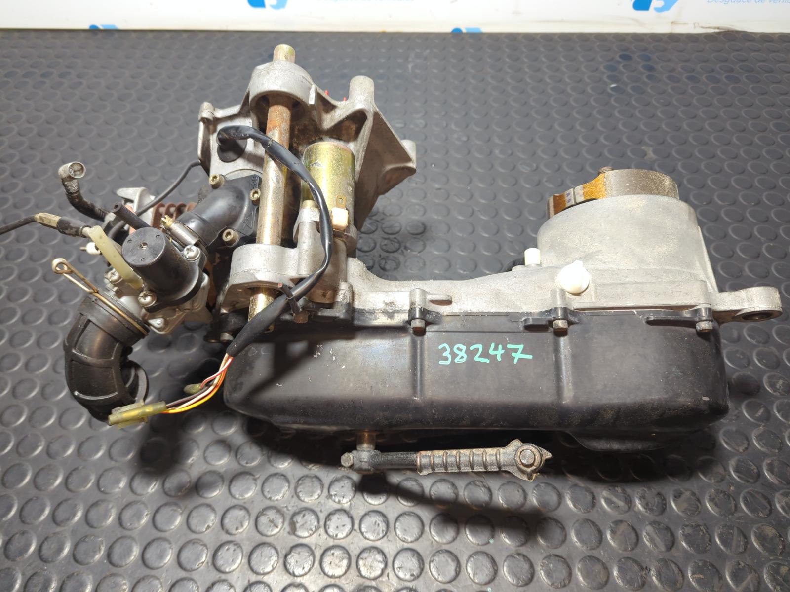 MOTOR  YAMAHA CY50 - vista 3