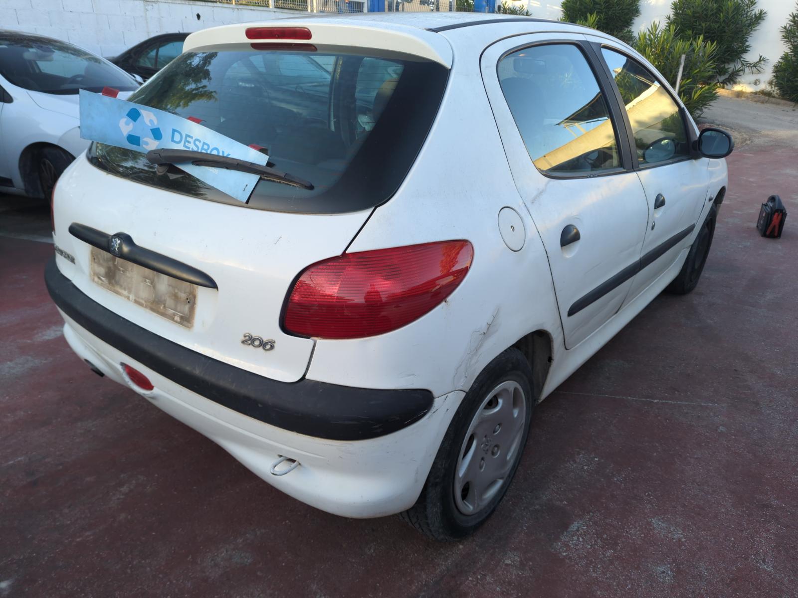 MOTOR PEUGEOT 206 BERLINA - recambio desguace - vista 10