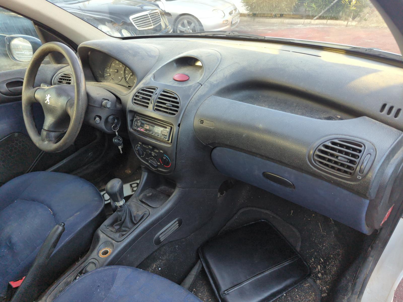 MOTOR PEUGEOT 206 BERLINA - recambio desguace - vista 2