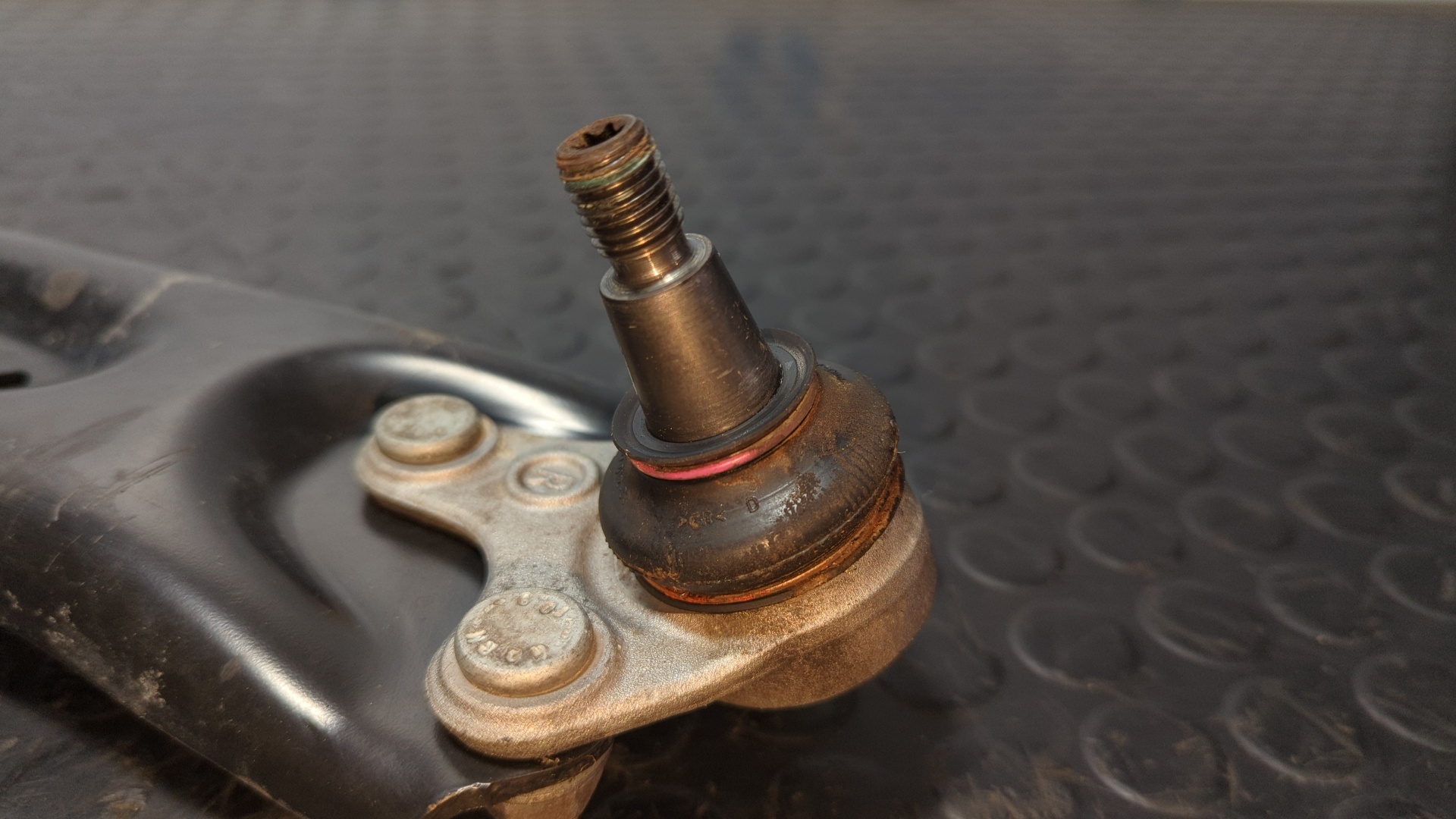 BRAZO DERECHO INFERIOR DELANTERO VOLKSWAGEN TIGUAN - vista 2