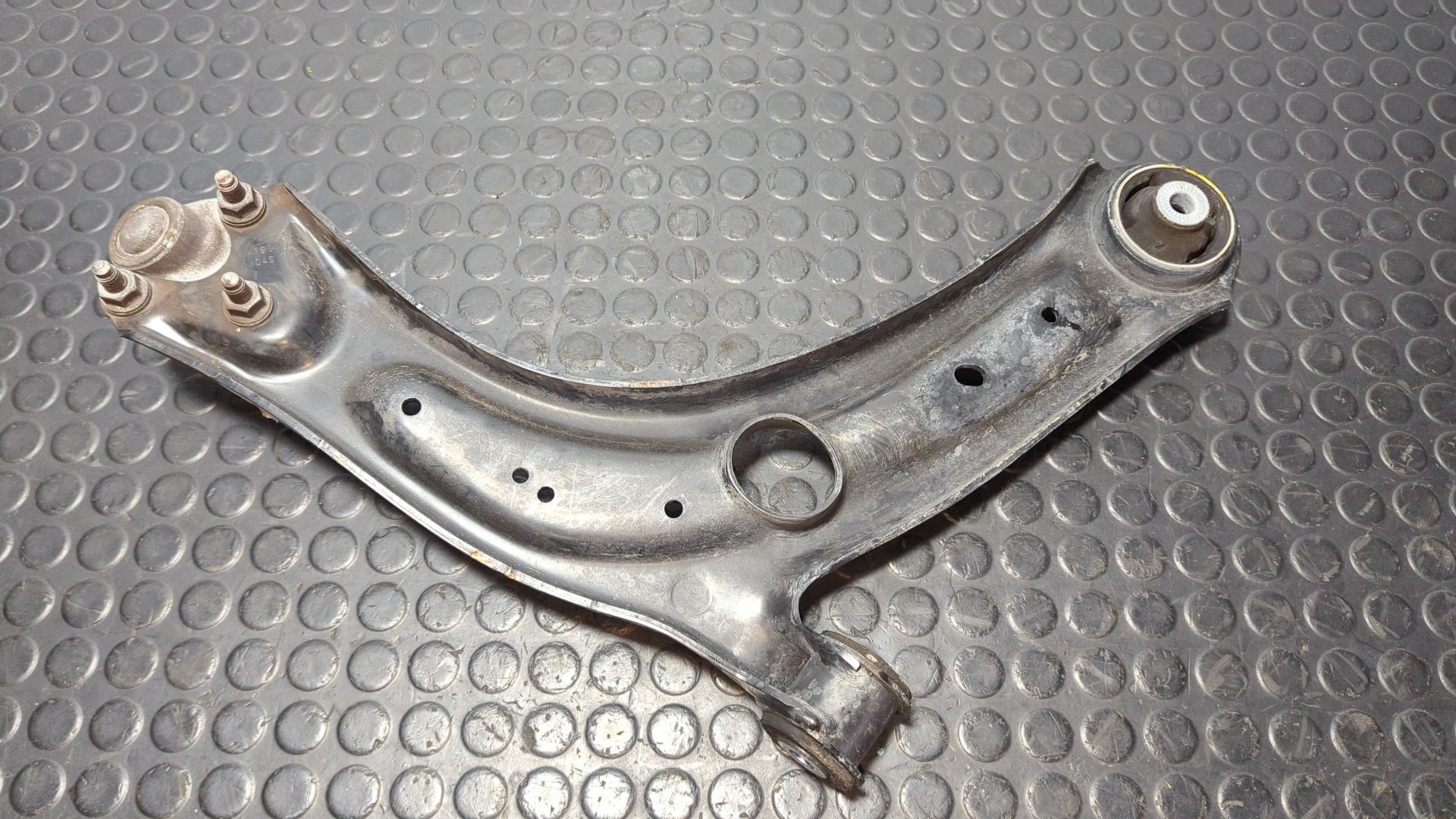 BRAZO IZQUIERDO INFERIOR DELANTERO VOLKSWAGEN TIGUAN - vista 5