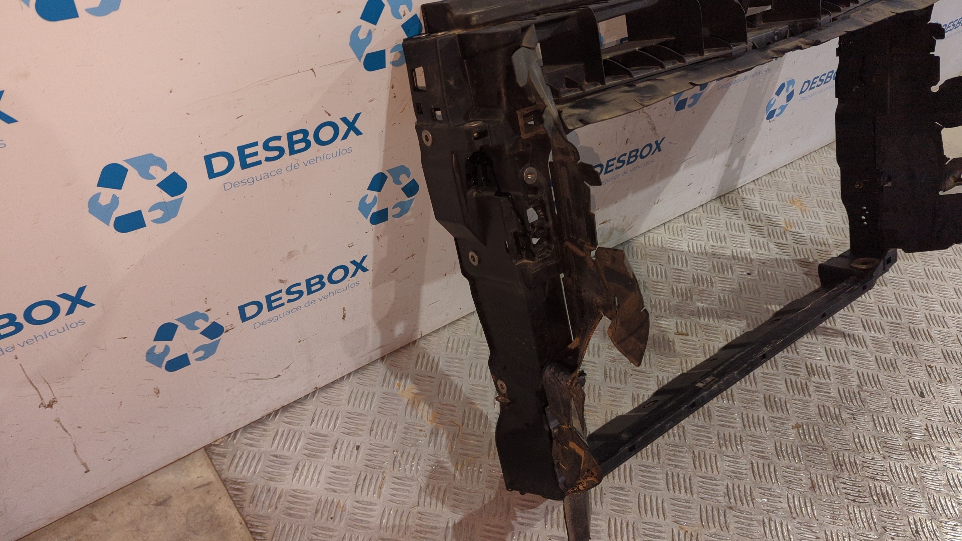 PANEL FRONTAL VOLKSWAGEN TIGUAN - vista 3