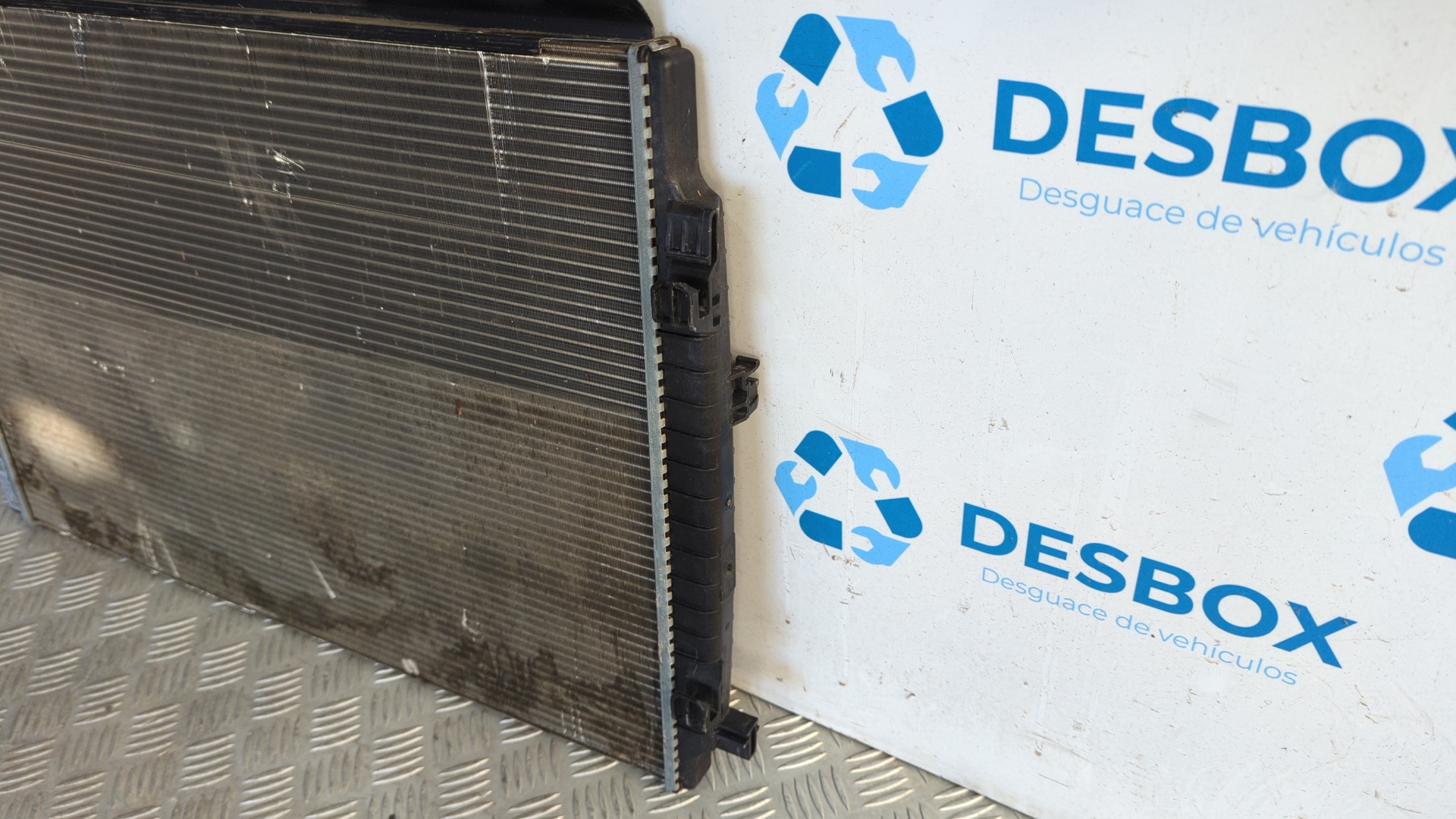 RADIADOR AGUA VOLKSWAGEN TIGUAN - vista 4