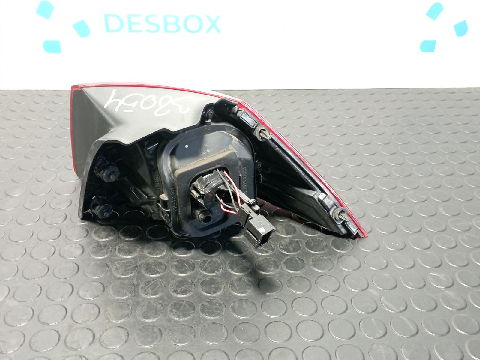 PILOTO TRASERO IZQUIERDO VOLKSWAGEN GOLF VII LIM. - vista 2