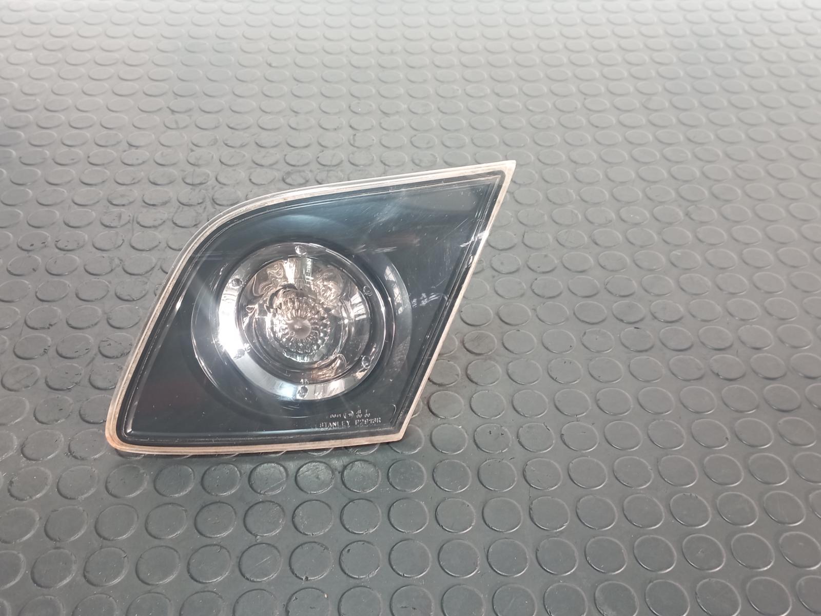 PILOTO PORTON DERECHO MAZDA 3 BERLINA (BK)