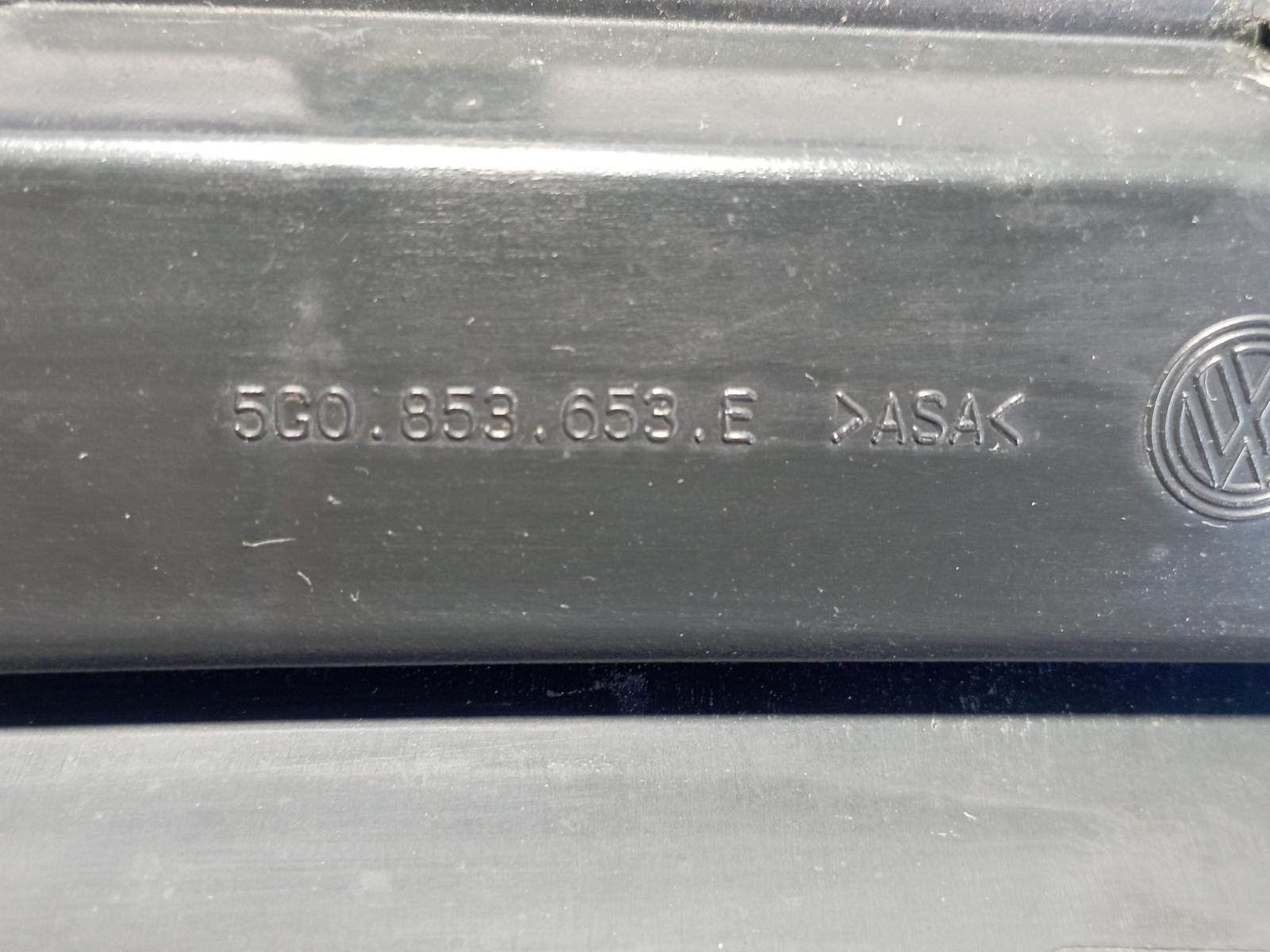 REJILLA DELANTERA VOLKSWAGEN GOLF VII LIM. - vista 3