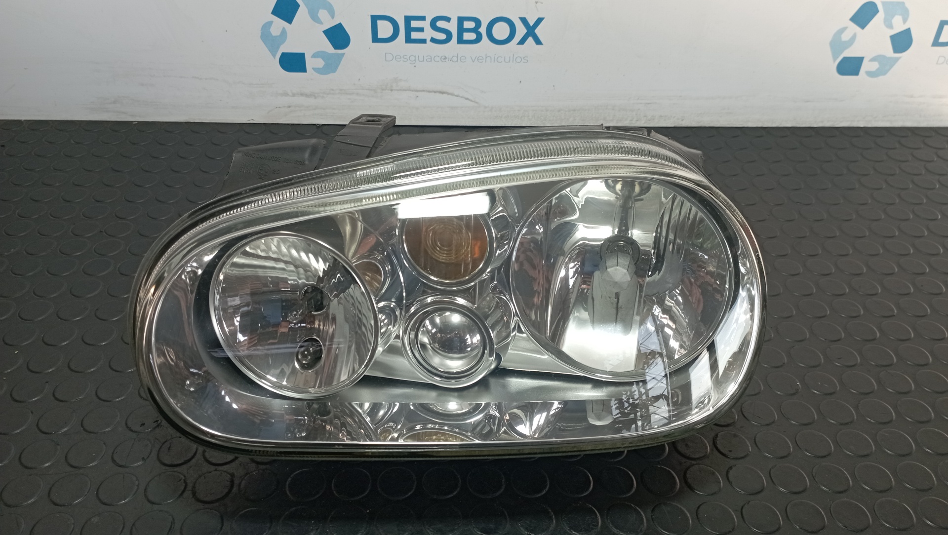 FARO IZQUIERDO VOLKSWAGEN GOLF IV BERLINA (1J1)