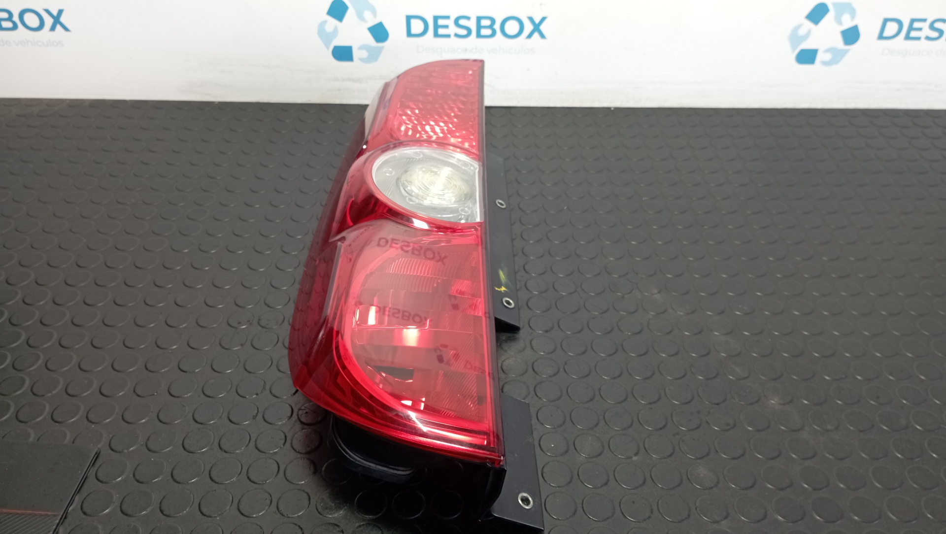 PILOTO TRASERO IZQUIERDO FIAT DOBLO - vista 2