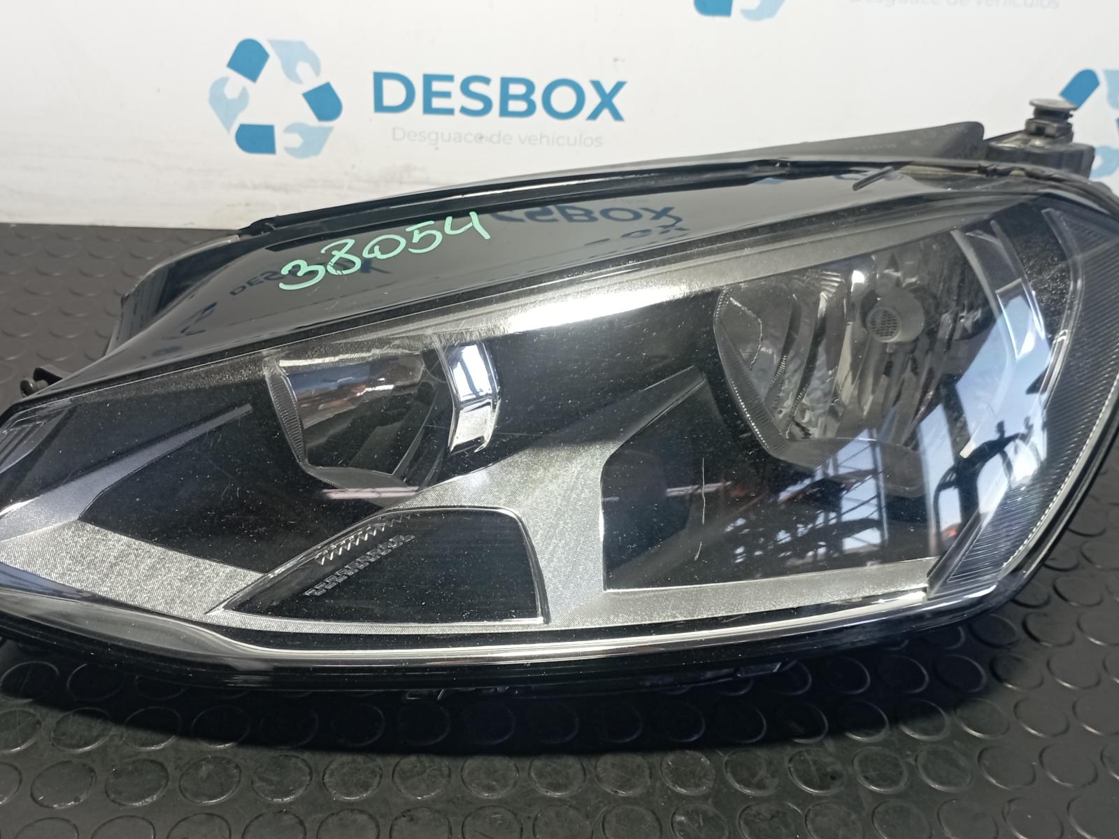 FARO IZQUIERDO VOLKSWAGEN GOLF VII LIM.