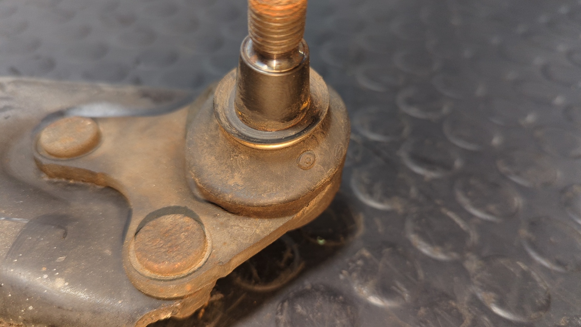 BRAZO DERECHO INFERIOR DELANTERO VOLKSWAGEN GOLF VII LIM. - vista 4