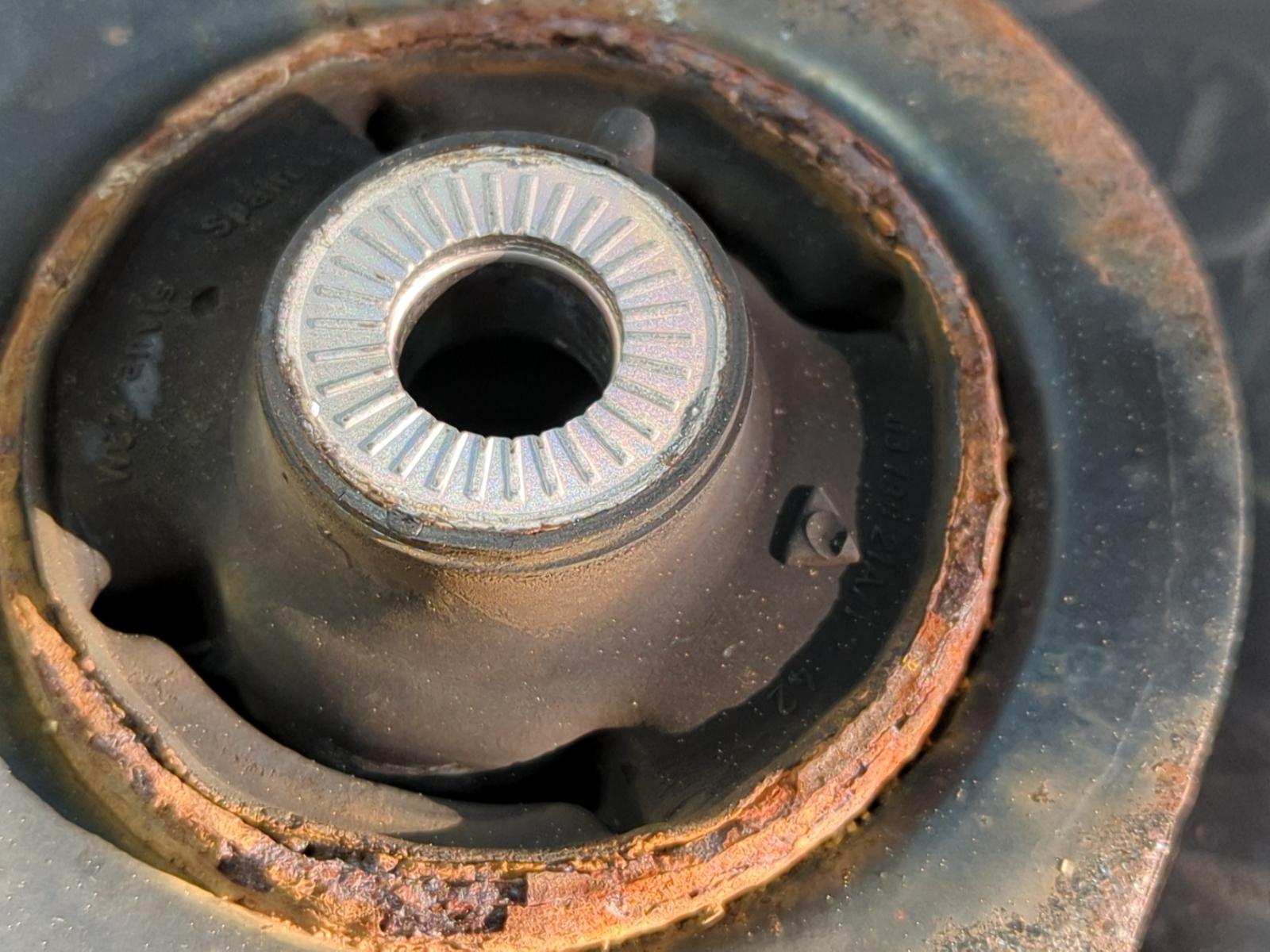 BRAZO IZQUIERDO INFERIOR DELANTERO VOLKSWAGEN GOLF VII LIM. - vista 2