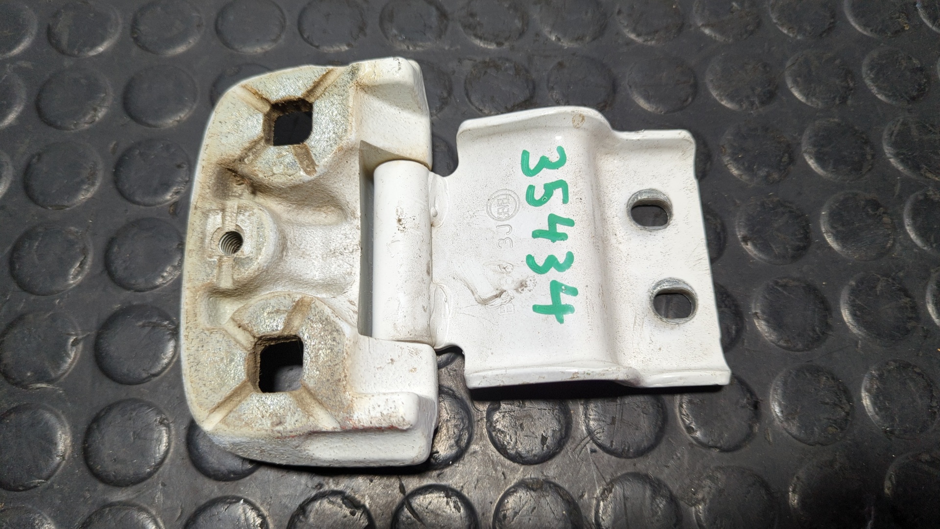 BISAGRA DERECHA PORTON PEUGEOT BOXER CAJA CERR. TECHO ELEVADO (BAT.3450)(335)(2007 =>)