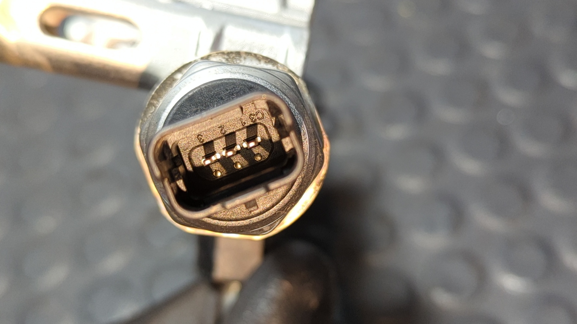 RAMPA INYECTORA PEUGEOT 208 - vista 4