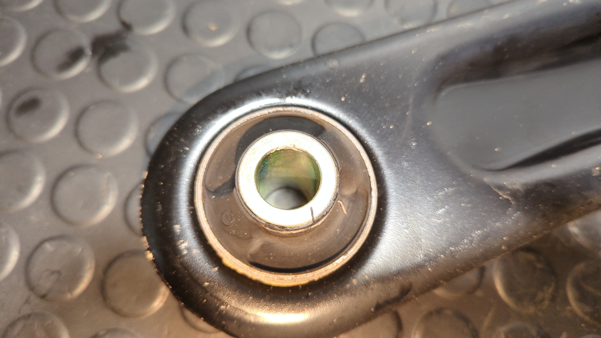 BRAZO DERECHO INFERIOR DELANTERO PEUGEOT 208 - vista 5