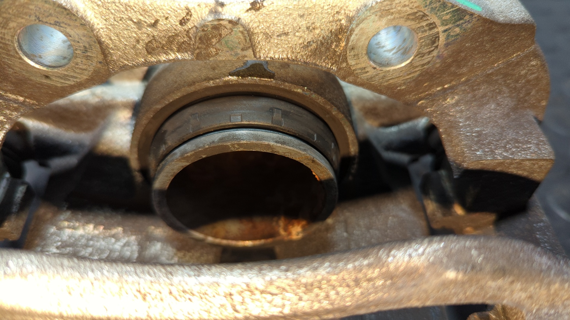 PINZA DE FRENO DELANTERA IZQUIERDA PEUGEOT 208 - vista 3