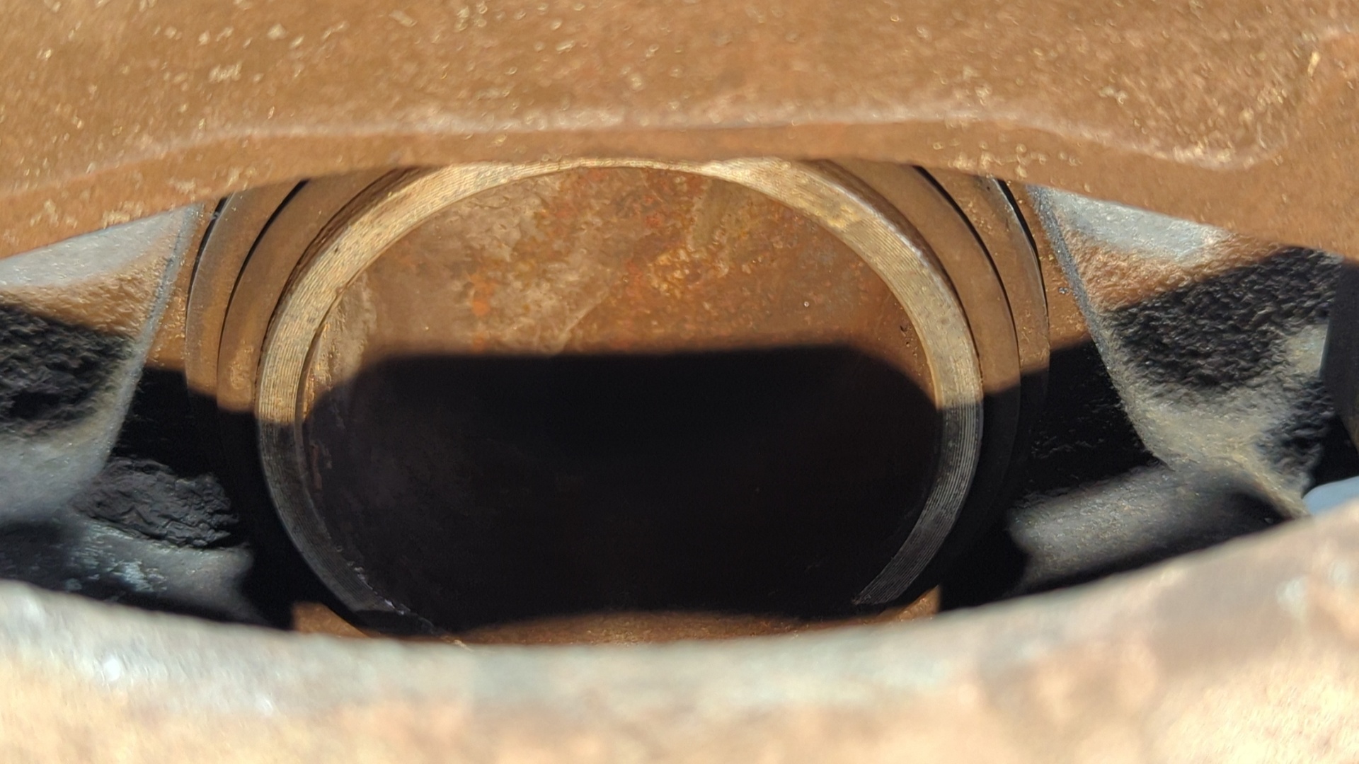 PINZA DE FRENO DELANTERA IZQUIERDA NISSAN PATROL GR (Y60) - vista 2