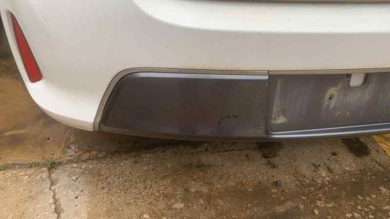 PARAGOLPES TRASERO TOYOTA AURIS - vista 2