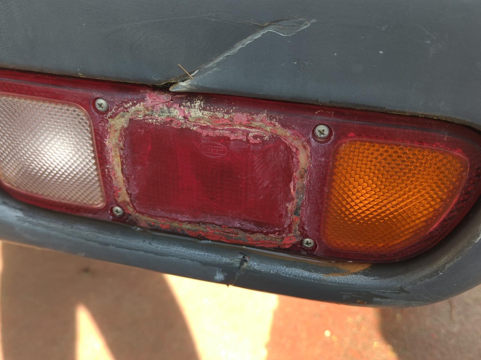 PILOTO TRASERO IZQUIERDO PARAGOLPES NISSAN TERRANO II - vista 6