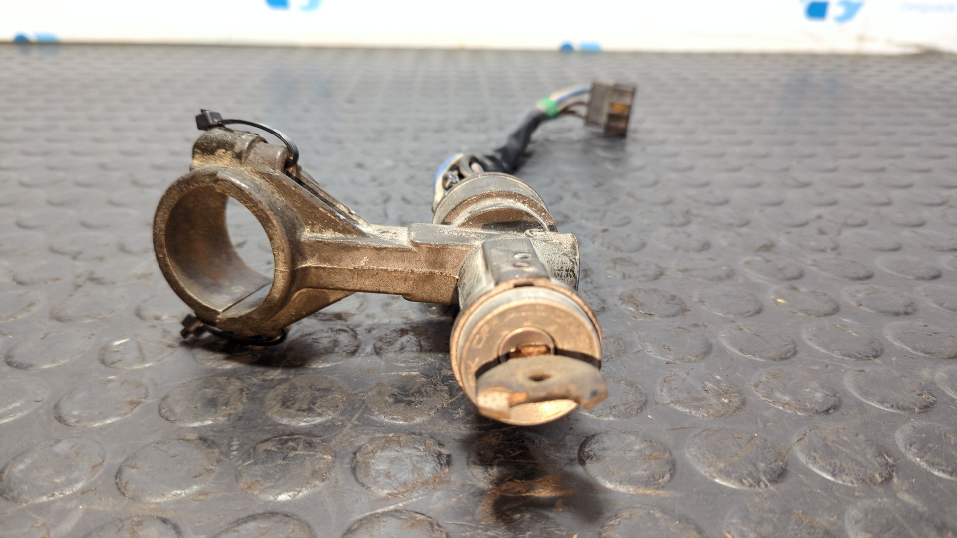 CONMUTADOR DE ARRANQUE ISUZU TROOPER - vista 3