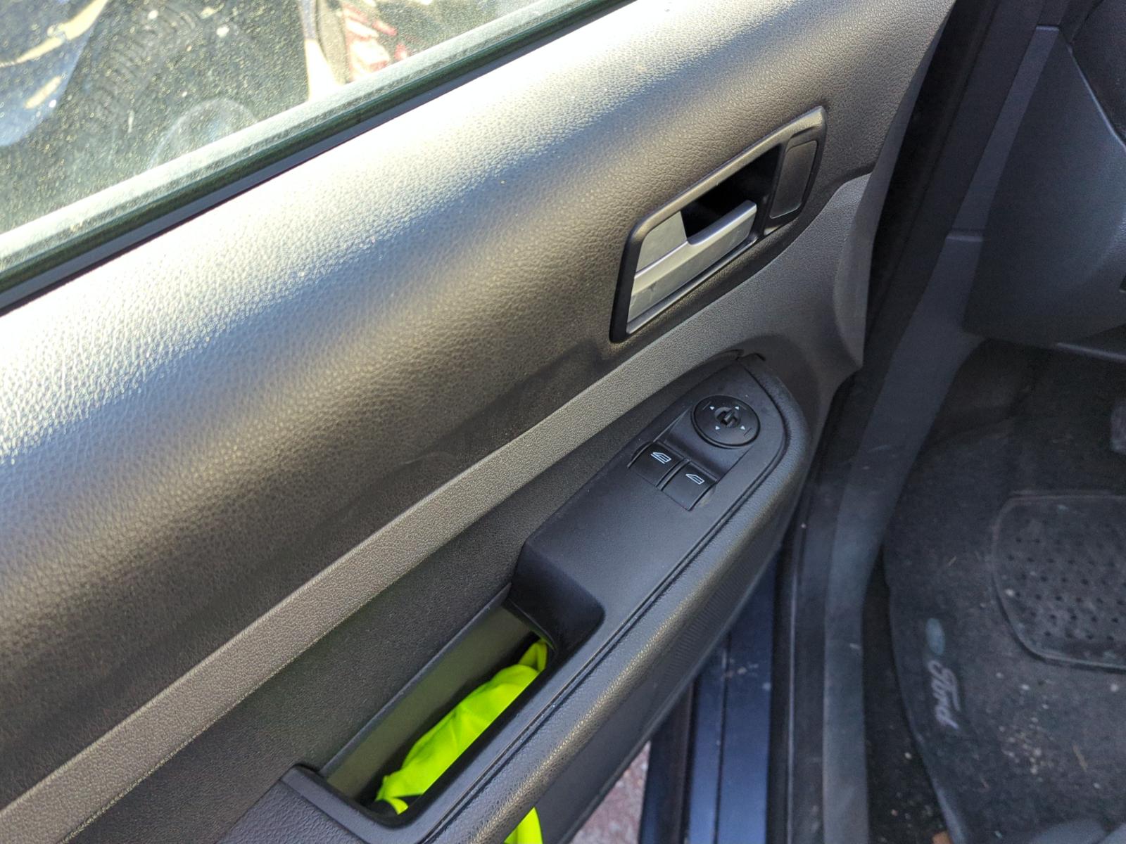 CERRADURA MALETERO / PORTON FORD FOCUS BERLINA (CAP) - recambio desguace - vista 3