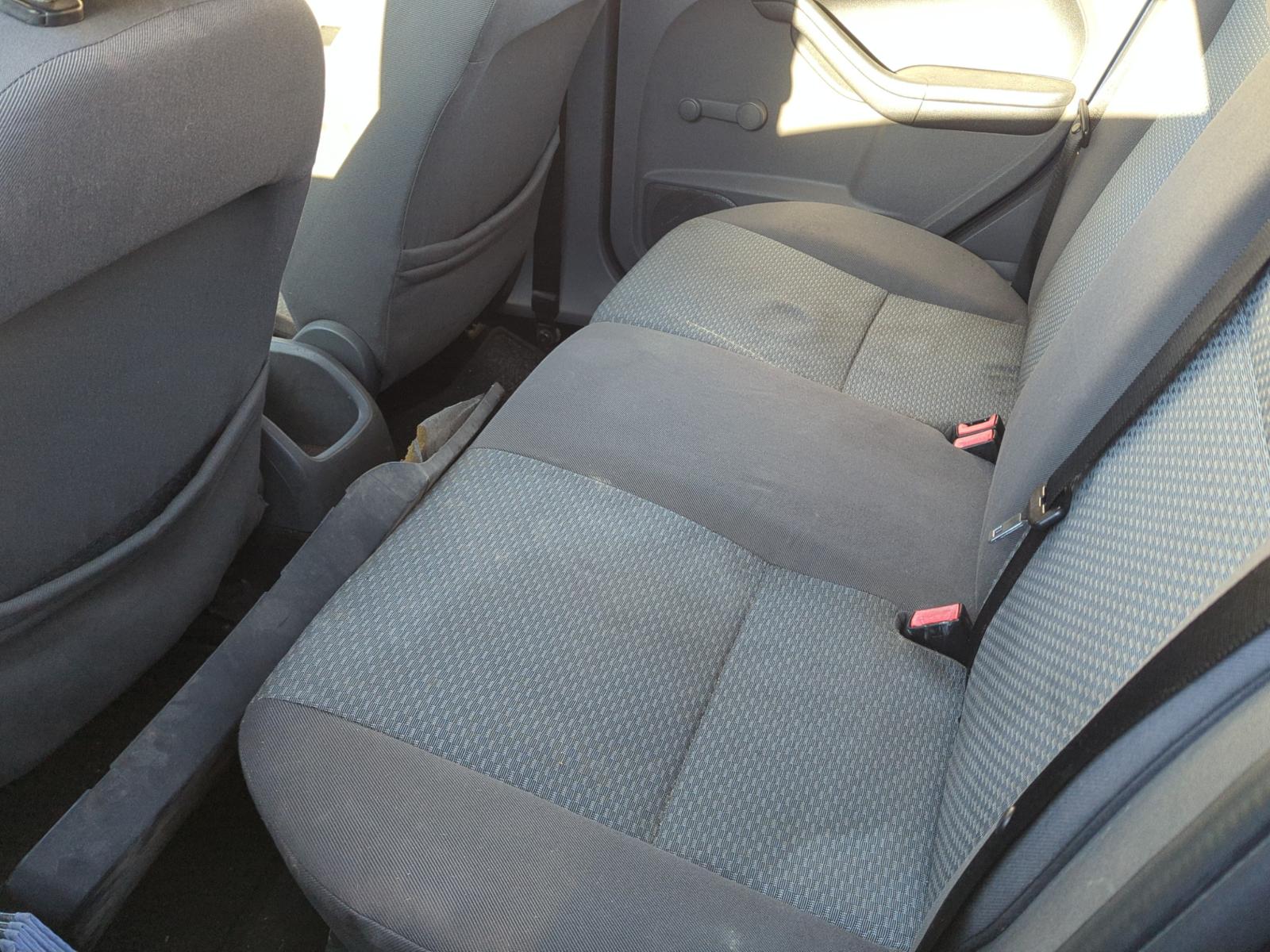 CERRADURA MALETERO / PORTON FORD FOCUS BERLINA (CAP) - recambio desguace - vista 6