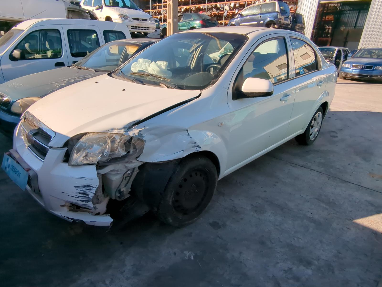 AMORTIGUADORES MALETERO / PORTON CHEVROLET AVEO / KALOS Sedán - vista 2