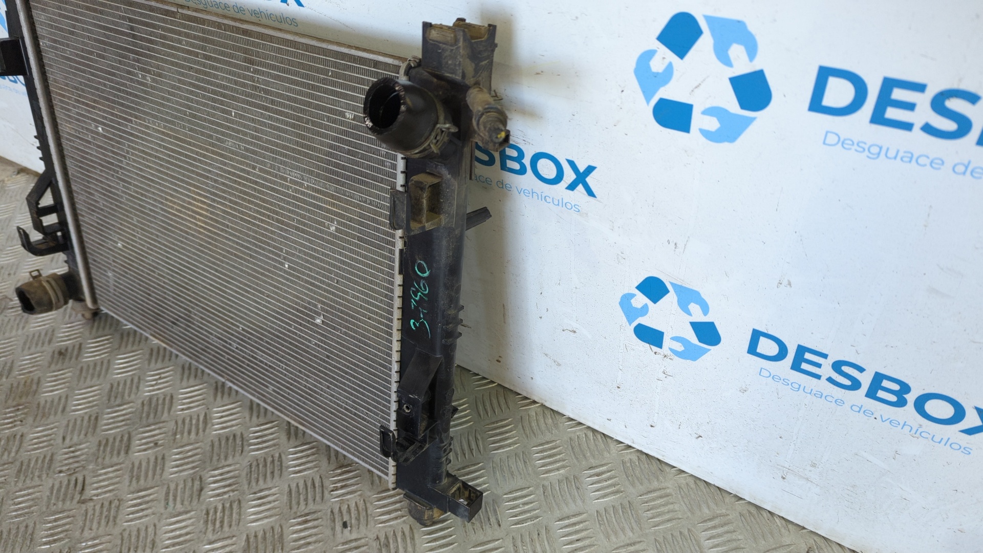 RADIADOR AGUA DACIA SANDERO - vista 3