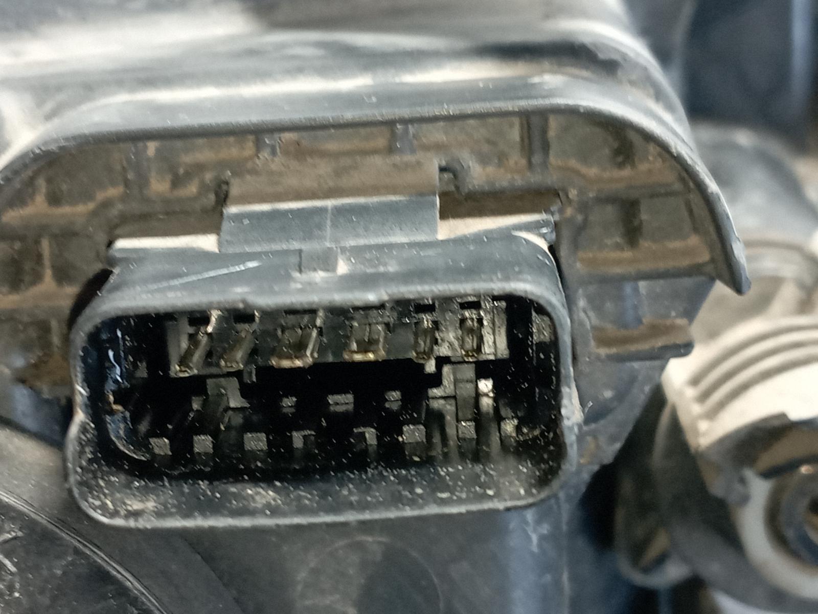 FARO IZQUIERDO DACIA SANDERO - vista 5