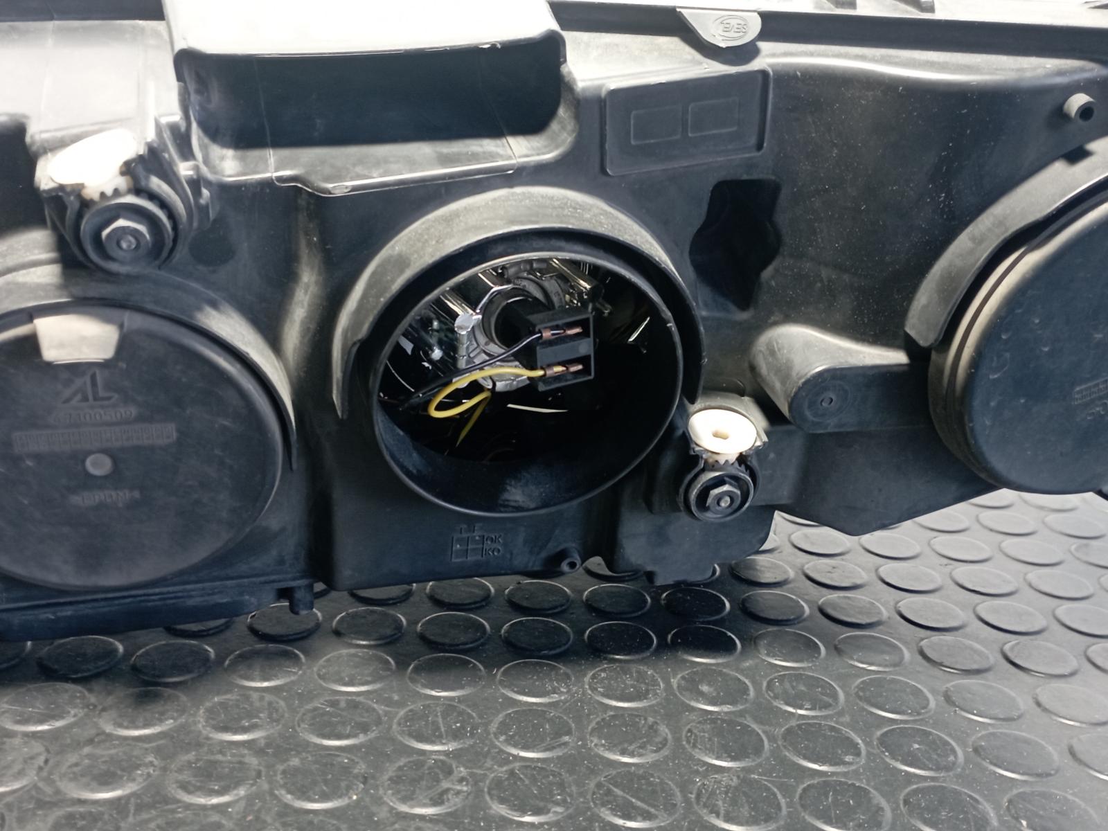 FARO DERECHO PEUGEOT BOXER Furgoneta - vista 4