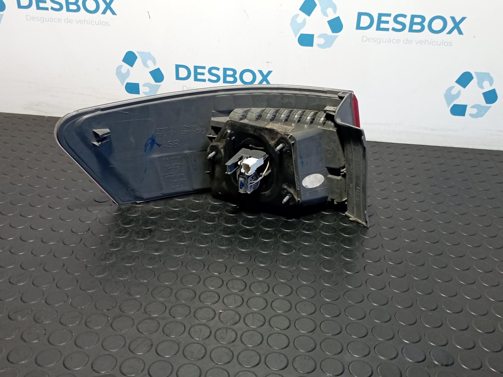 PILOTO TRASERO DERECHO TOYOTA AVENSIS CROSS SPORT (T27) - vista 2