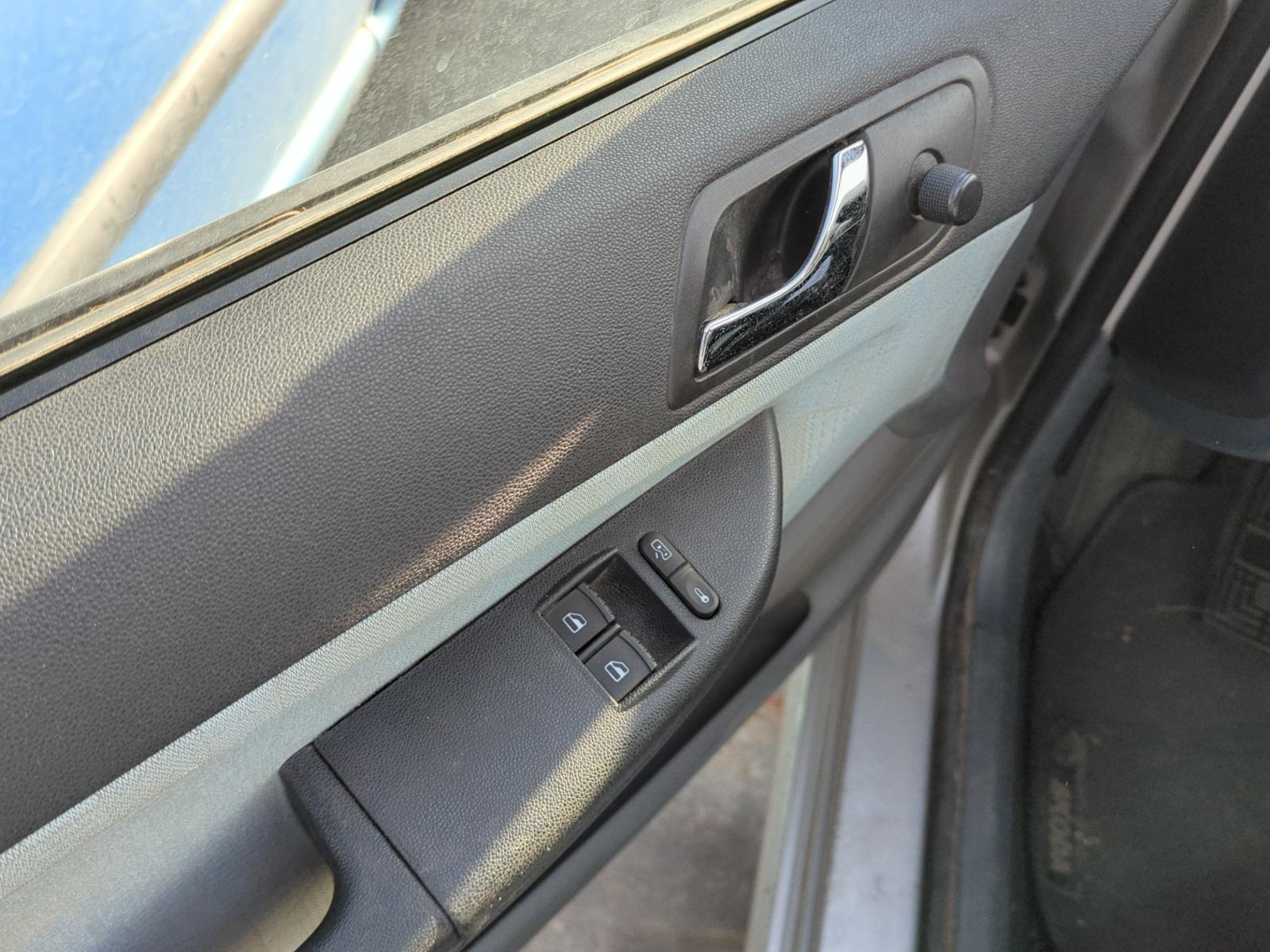 CERRADURA PUERTA TRASERA IZQUIERDA SKODA FABIA (6Y2/6Y3) - vista 3