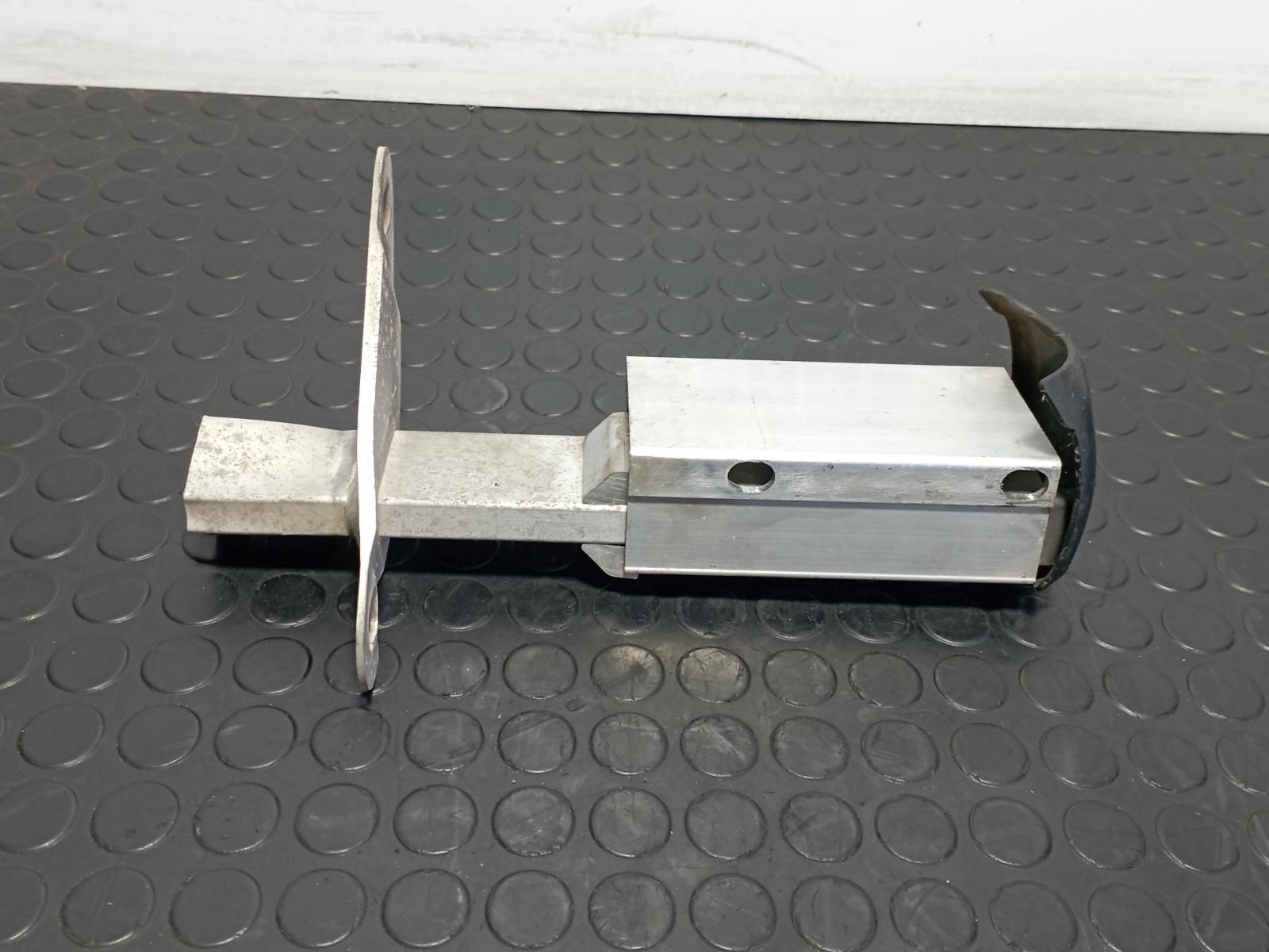 PUNTERA PARAGOLPES TRASERA IZQUIERDA AUDI A4 BERLINA (B5) - vista 2