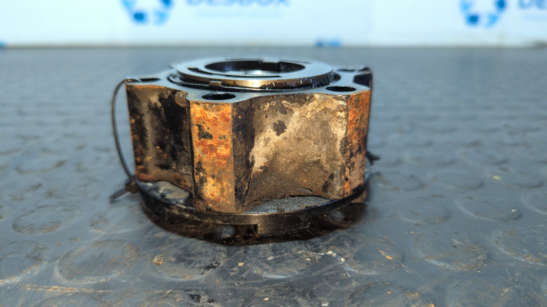 CUBOS DE BLOQUEO ISUZU TROOPER - vista 3