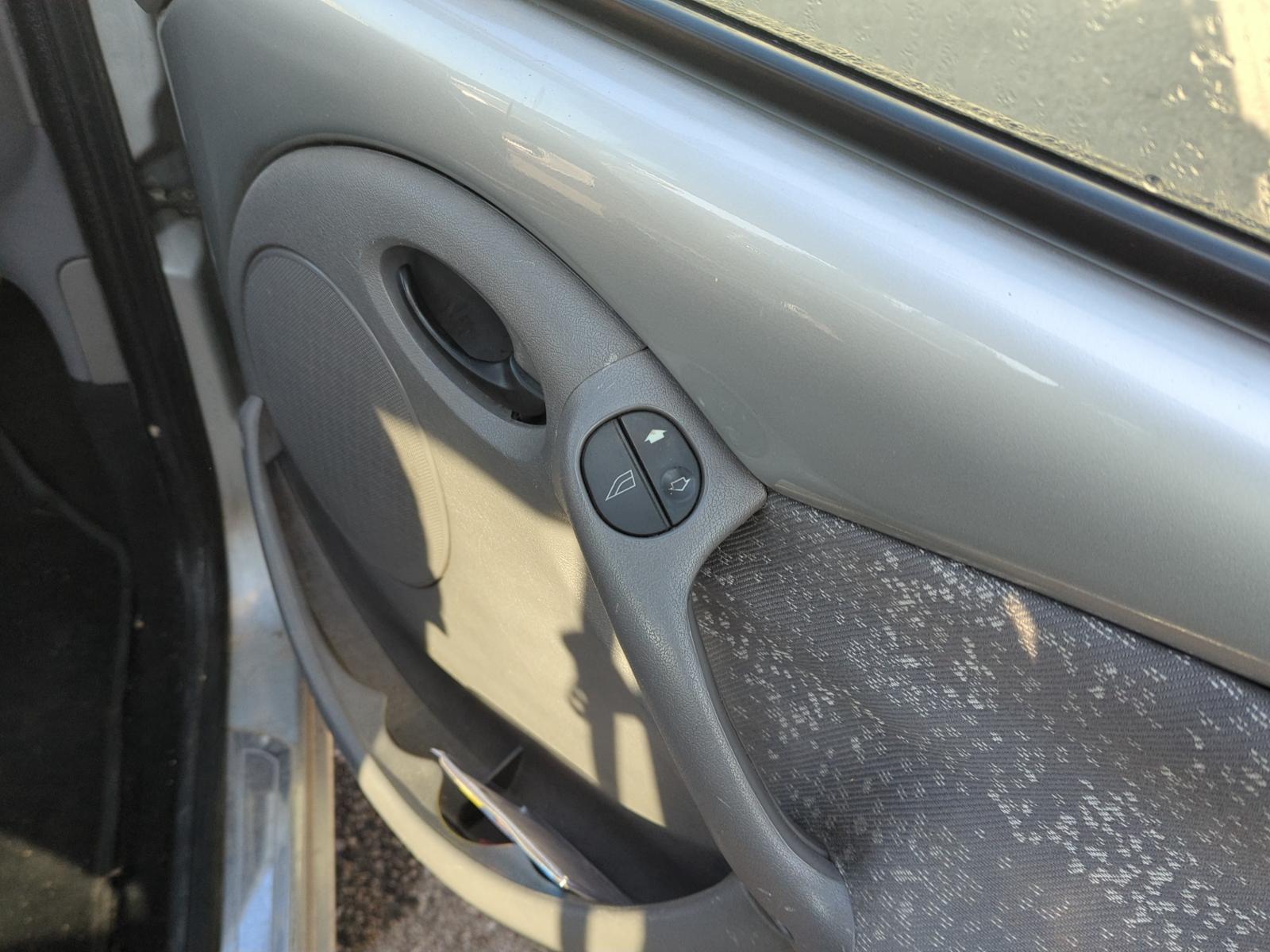 RADIADOR AGUA FORD KA (CCQ) - recambio desguace - vista 2