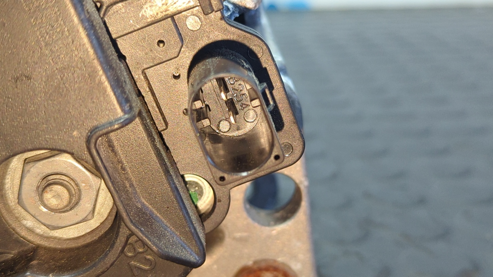 ALTERNADOR VOLKSWAGEN GOLF IV BERLINA (1J1) - vista 4