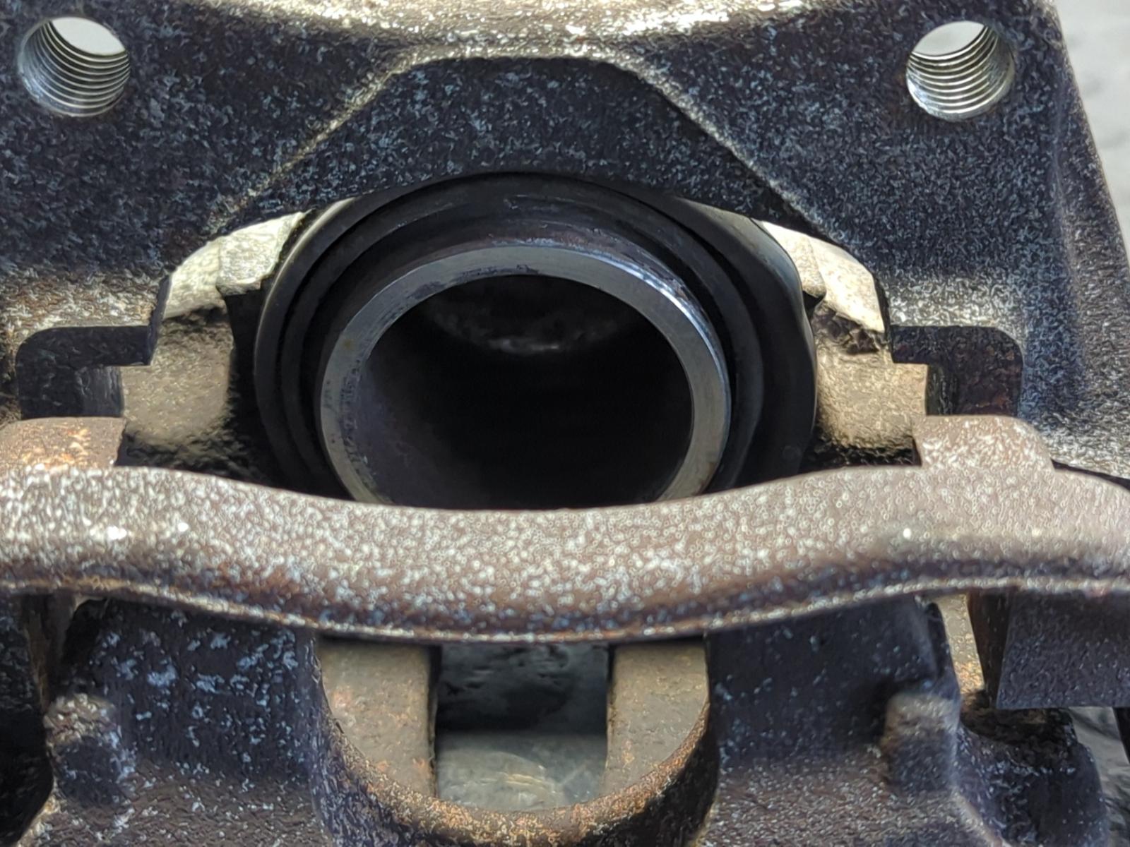 PINZA DE FRENO DELANTERA IZQUIERDA BMW SERIE 3 BERLINA (E30) - vista 5