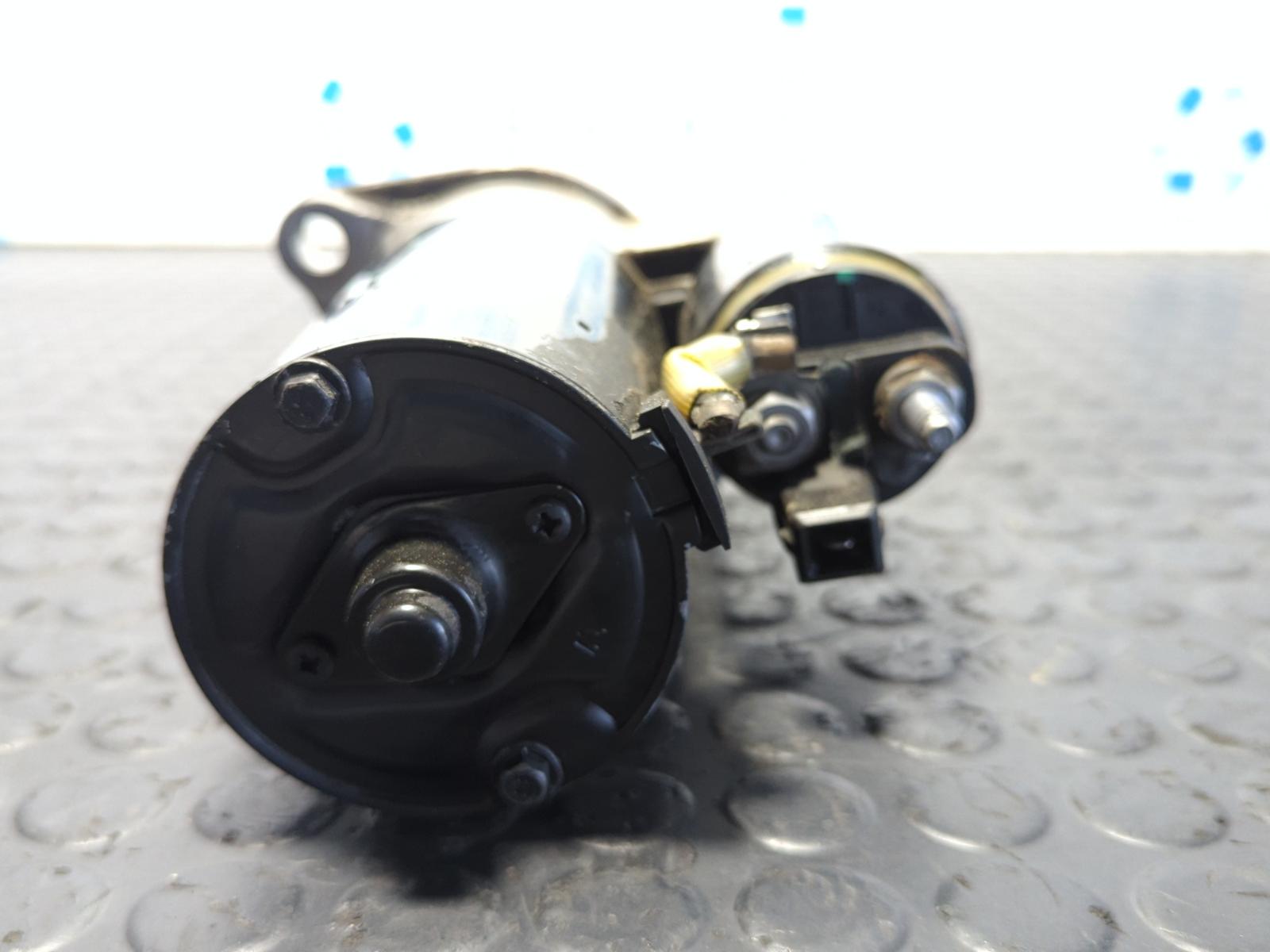 MOTOR ARRANQUE VOLKSWAGEN GOLF IV BERLINA (1J1) - vista 3