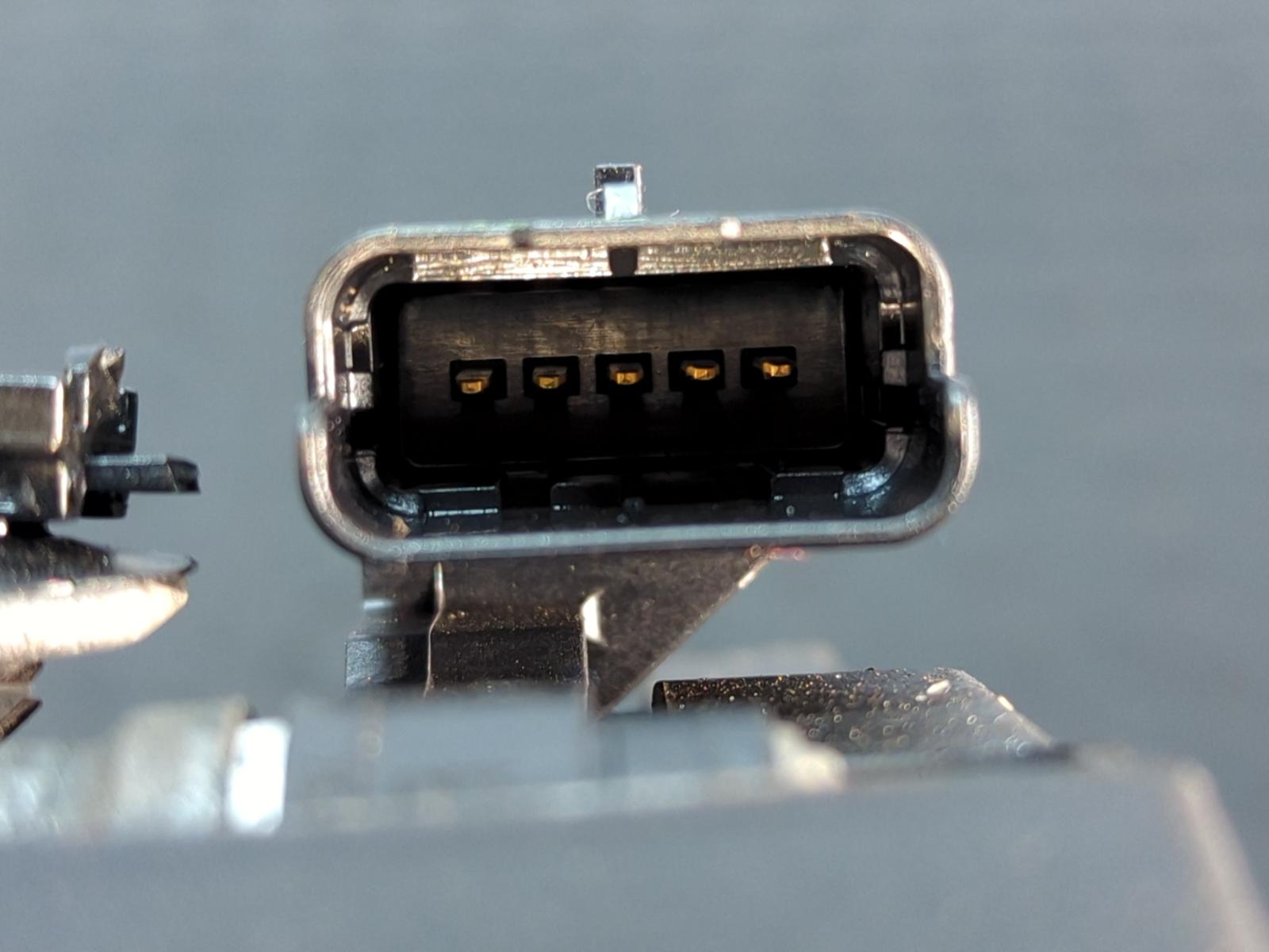 ALTERNADOR PEUGEOT 208 - vista 3