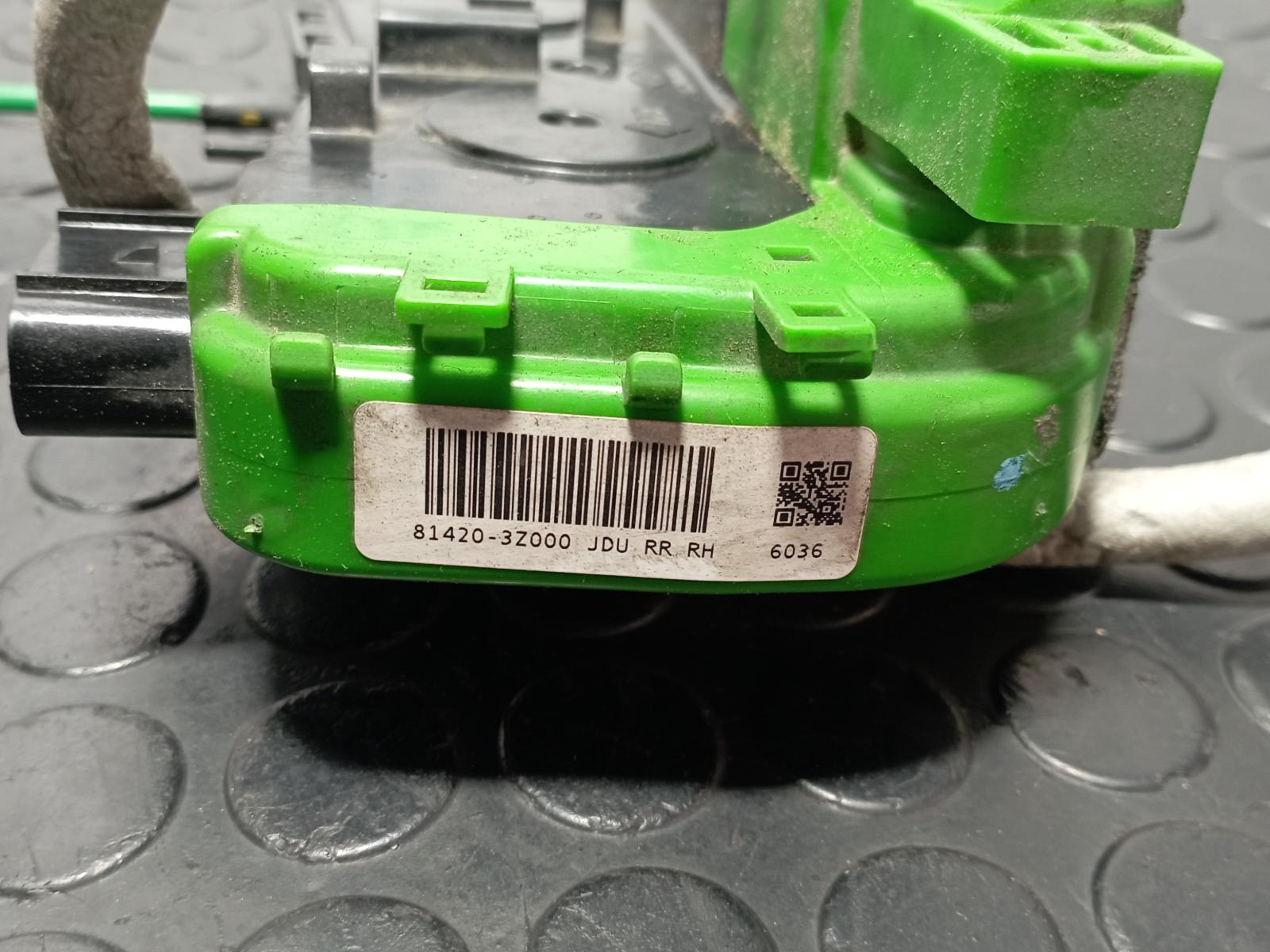 CERRADURA PUERTA TRASERA DERECHA HYUNDAI I40 - vista 5