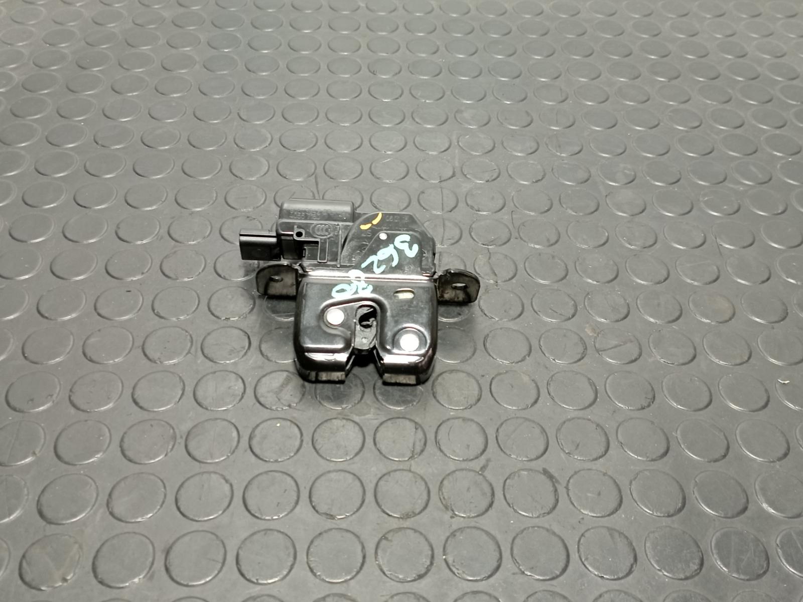 CERRADURA MALETERO / PORTON