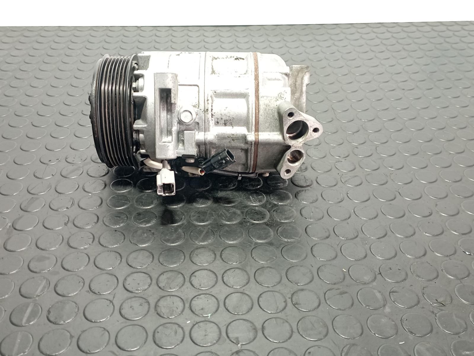 COMPRESOR AIRE ACONDICIONADO RENAULT LAGUNA GRANDTOUR III - vista 3